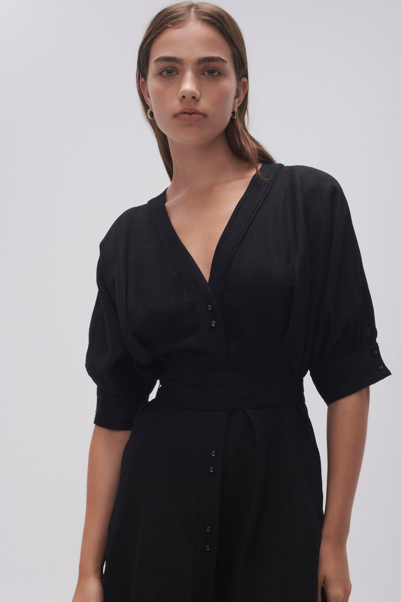 22CO5140_BLK_4_1681350500