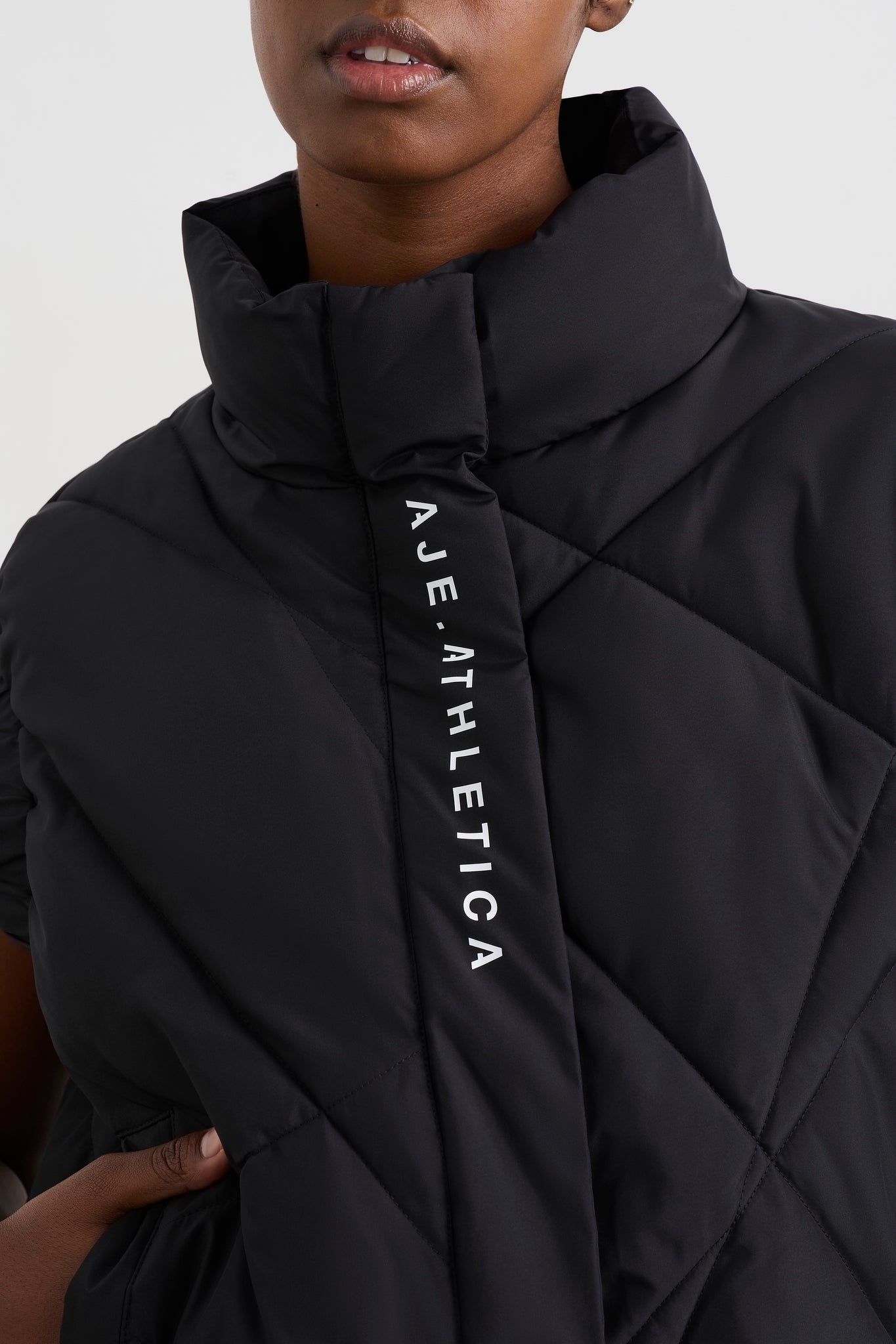 231AA2016_BLK_12_1677494387