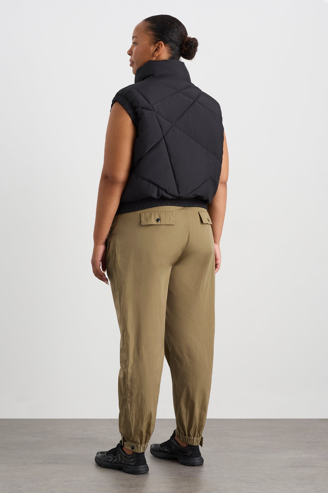 231AA2016_BLK_18_1677494386