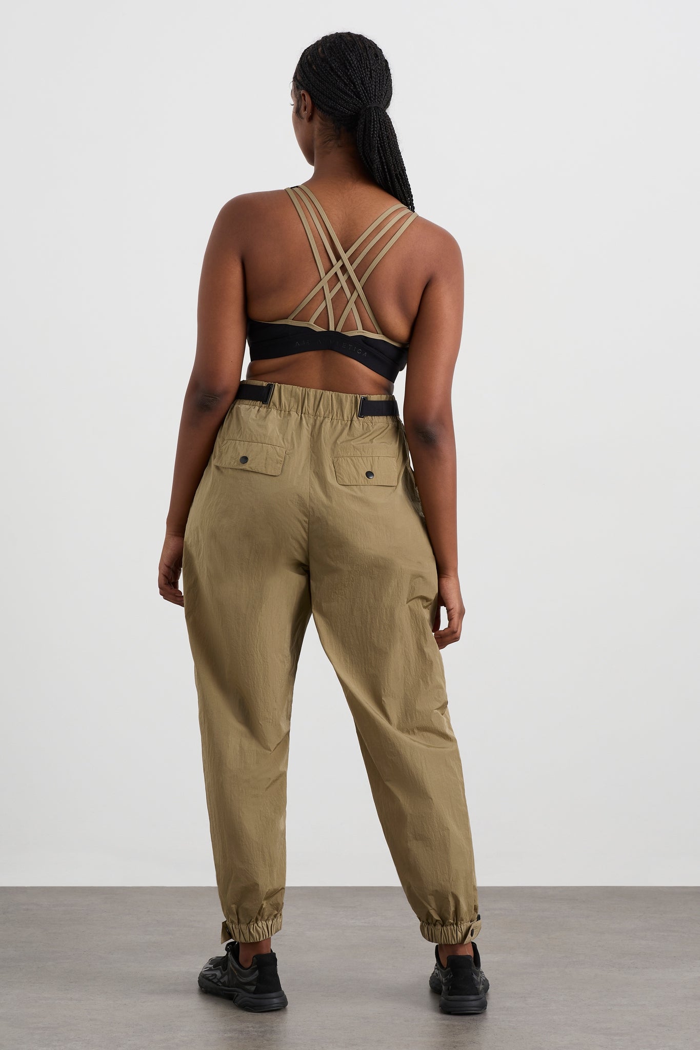 231AA3073_SO-KHA-BLK_11_1677494484