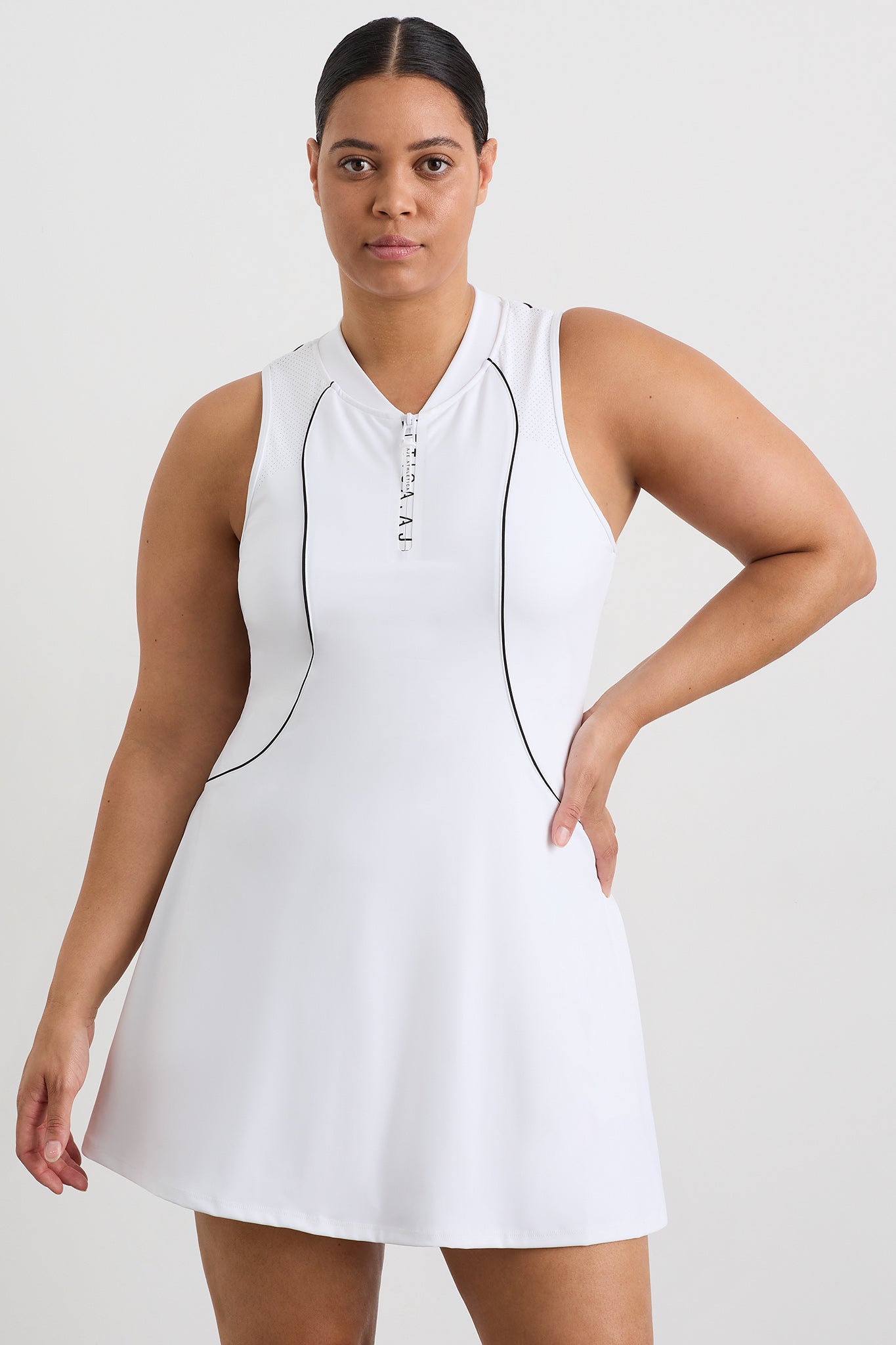 231AA5002_WHT-BLK-LG_10_1672813541