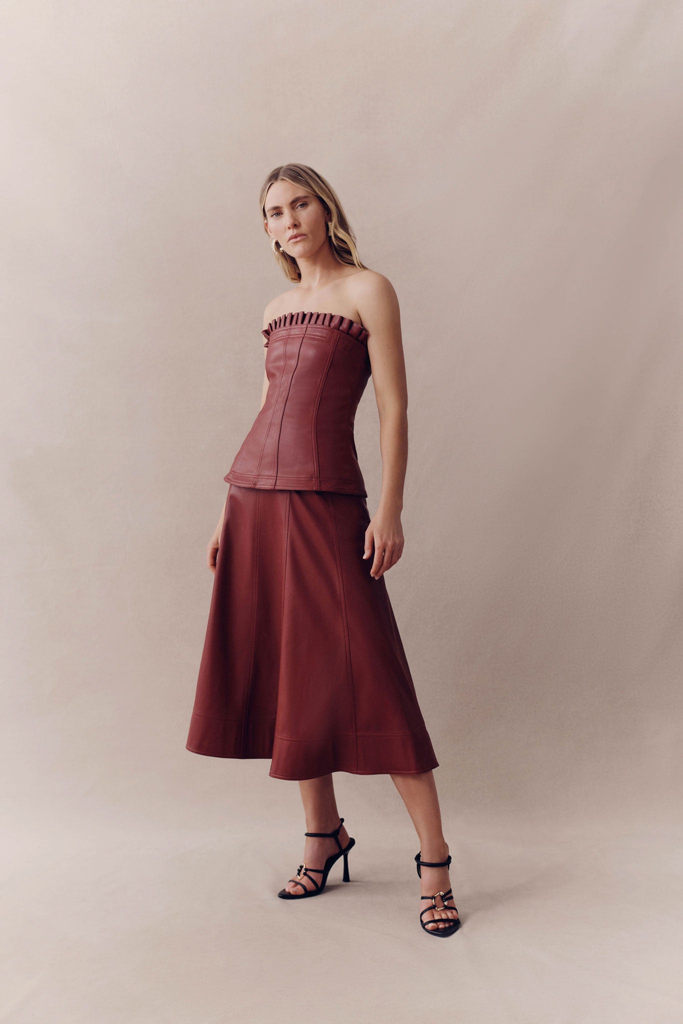 23AW1024_MHGNY-RED_1_1677804675
