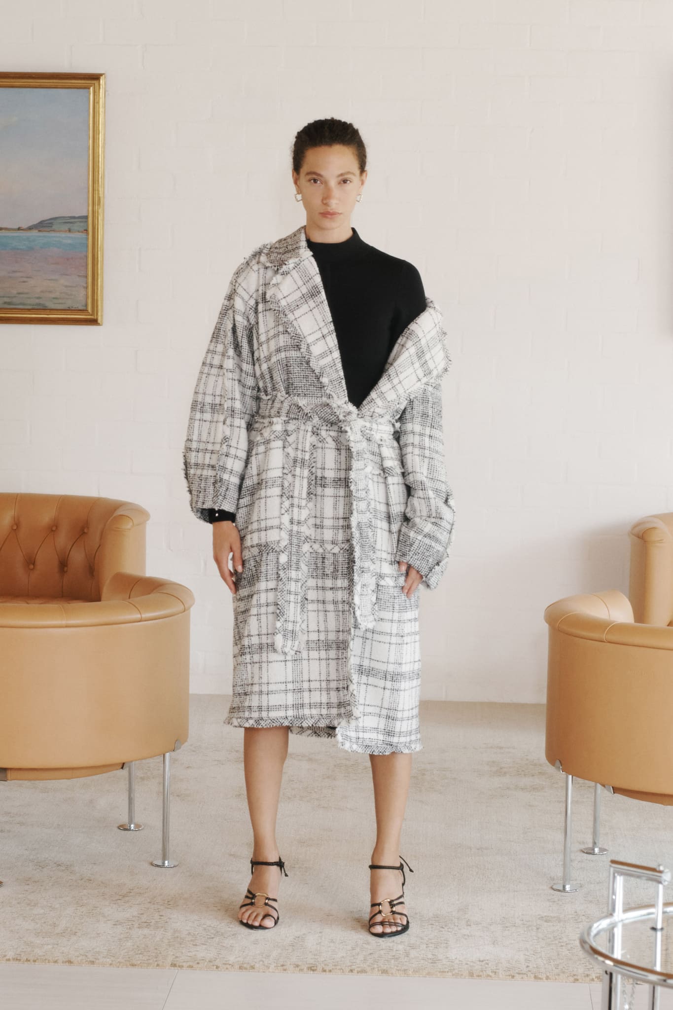 23AW2020_BLKWHT-CH_1_1681876220