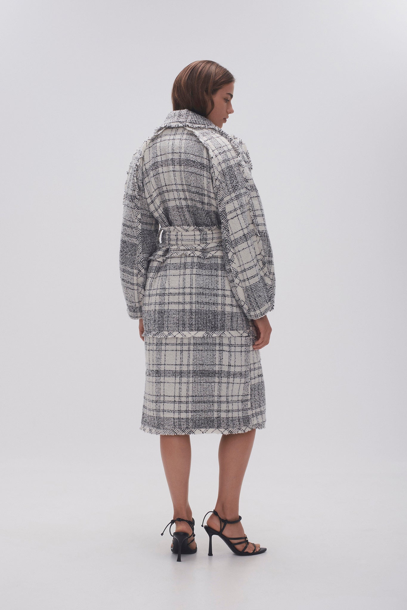 23AW2020_BLKWHT-CH_7_1681876221