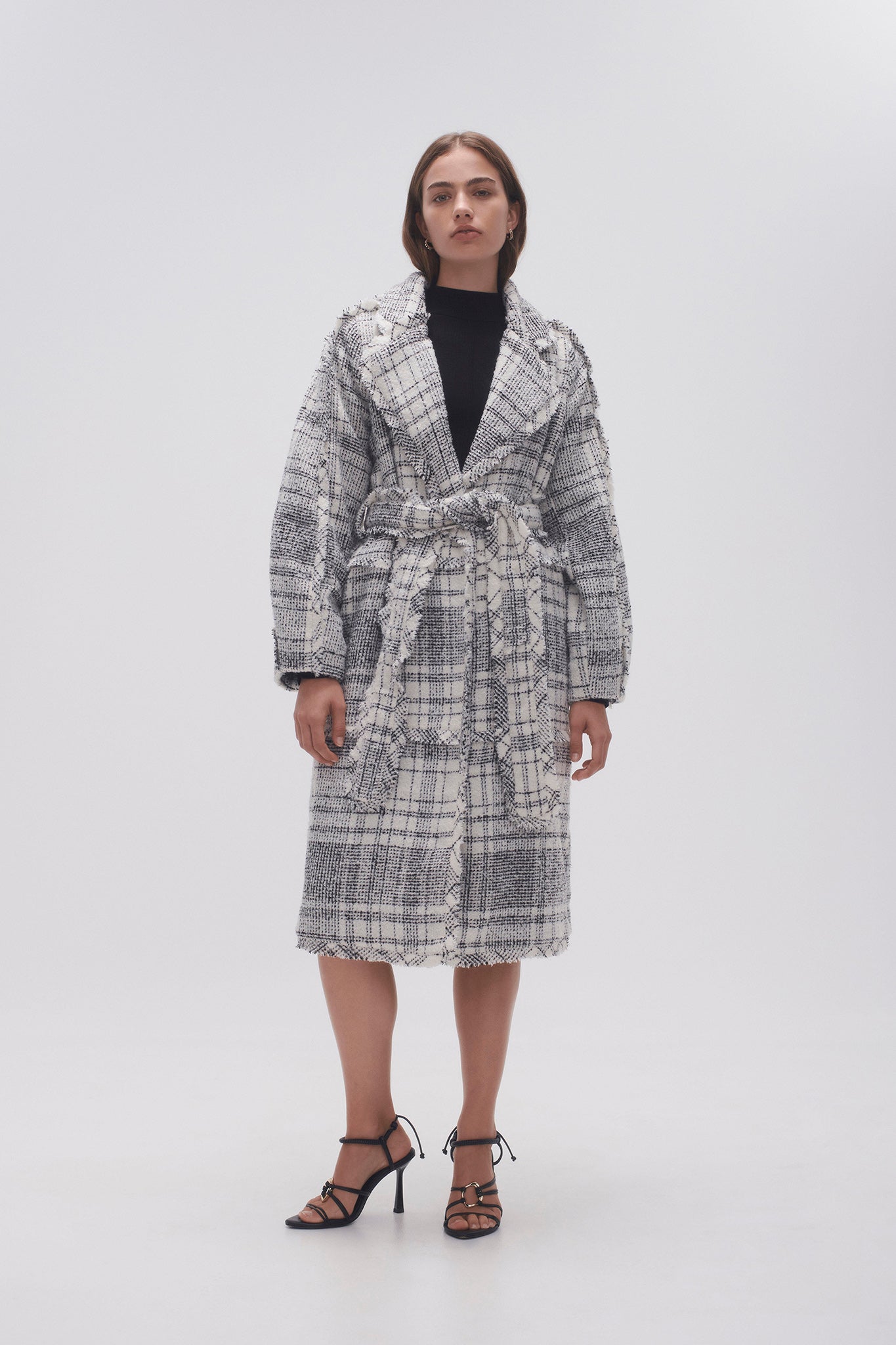 23AW2020_BLKWHT-CH_8_1681876221