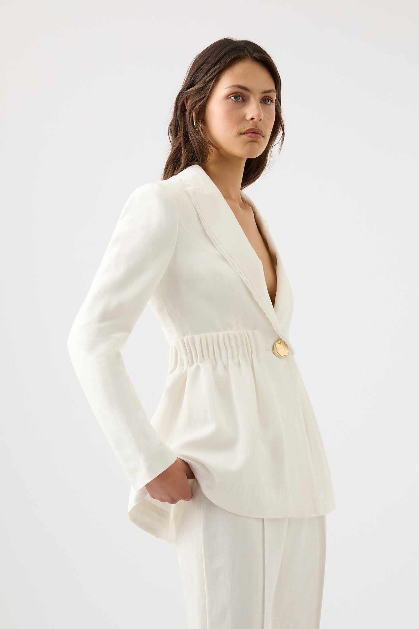 23CR2000_IVRY_6_1671755500