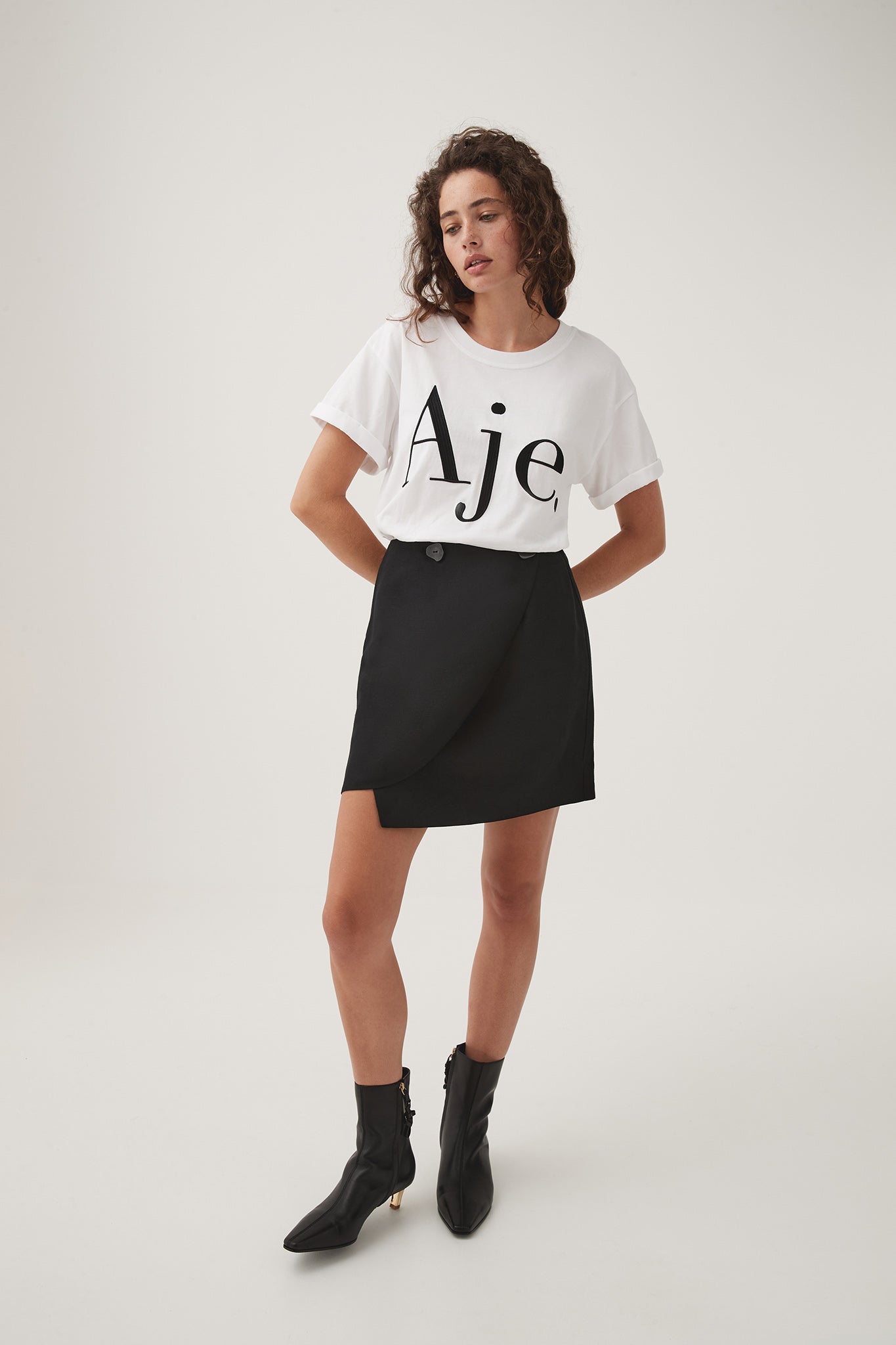 23SS1503_WHT-BLK-LG_3_1708645450