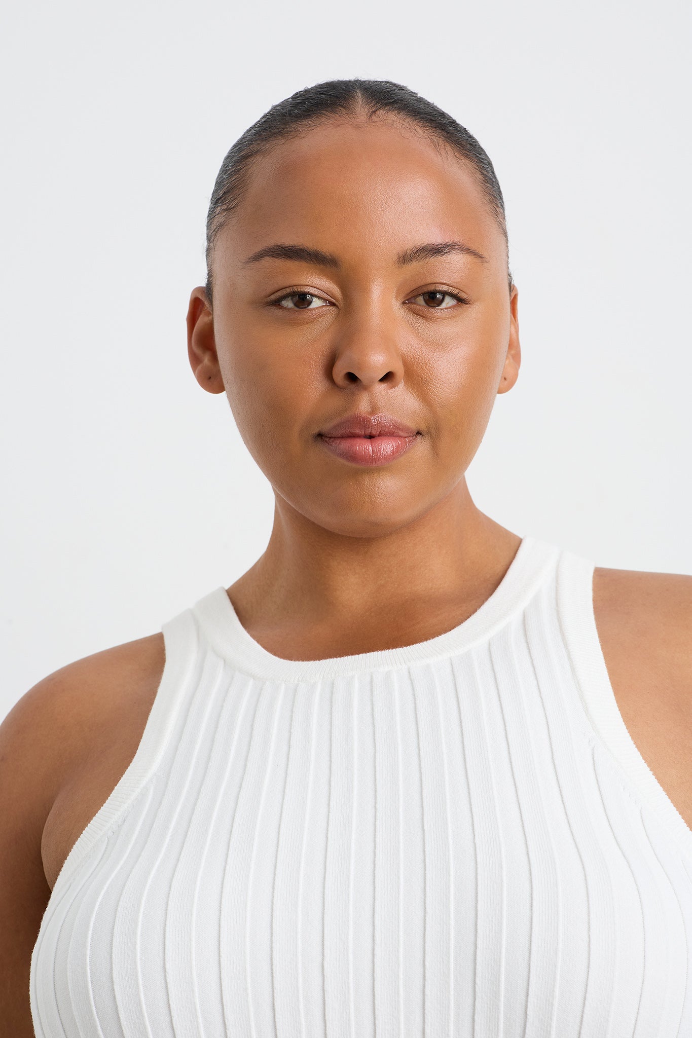 241AA1070_WHT_12_1687844573