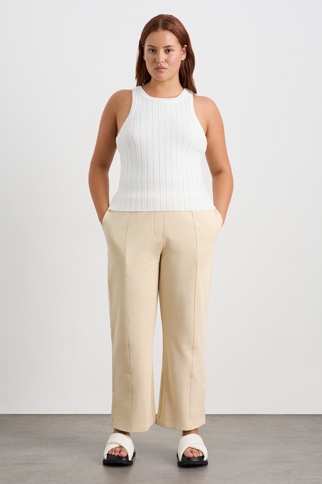 241AA1070_WHT_7_1687844570