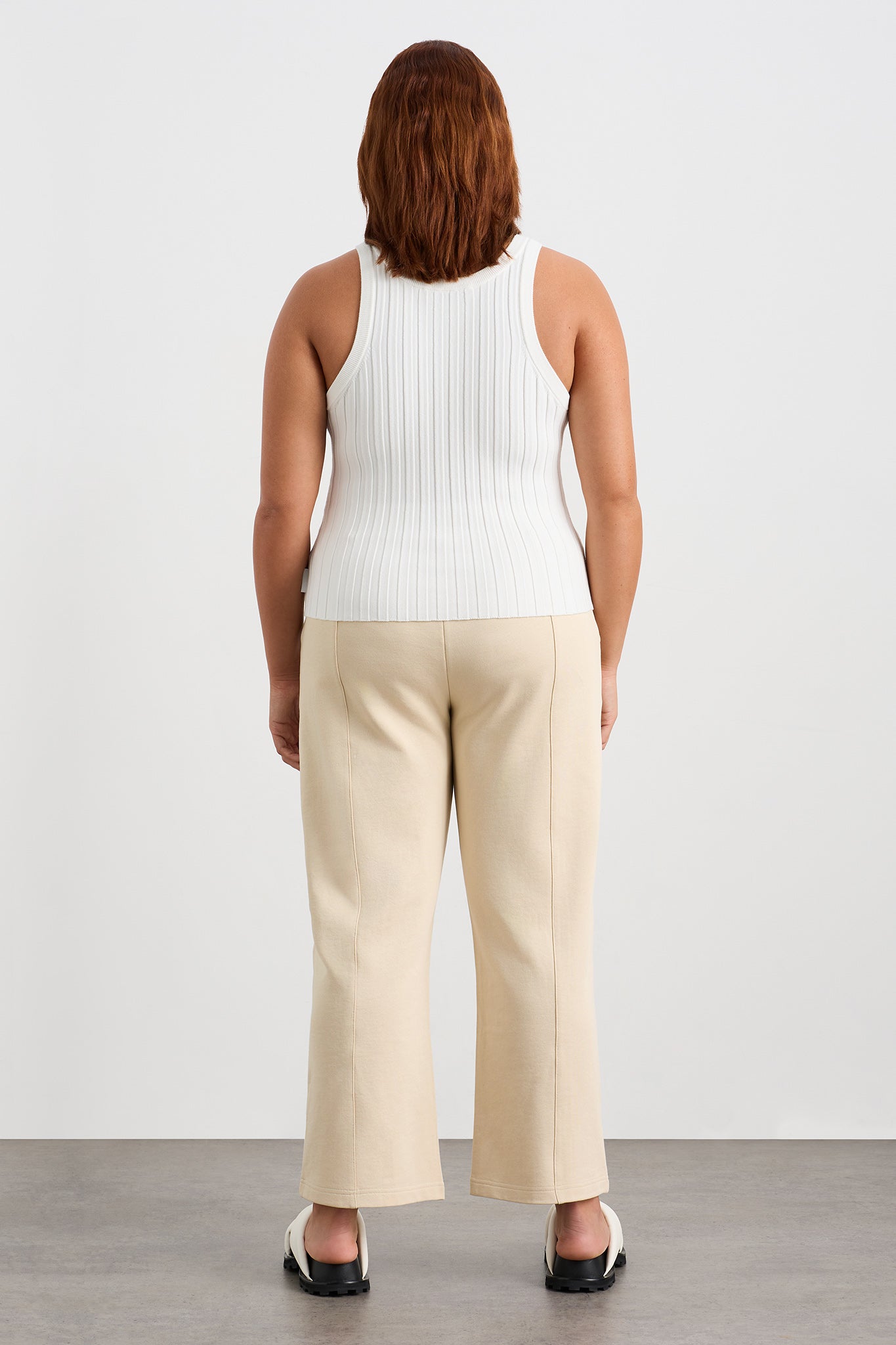 241AA1070_WHT_9_1687844569