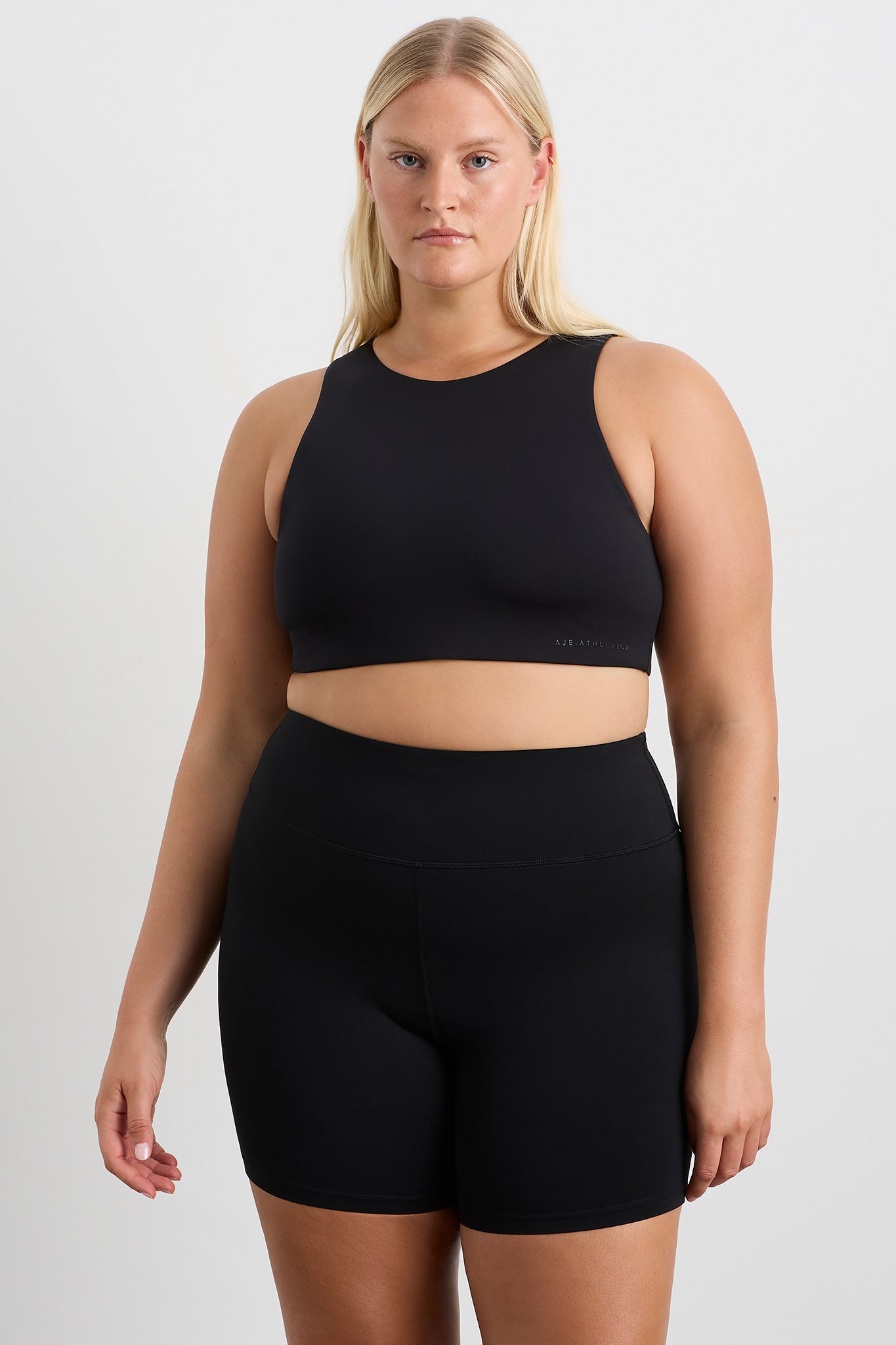 242AA1002_BLK_10_1701827979