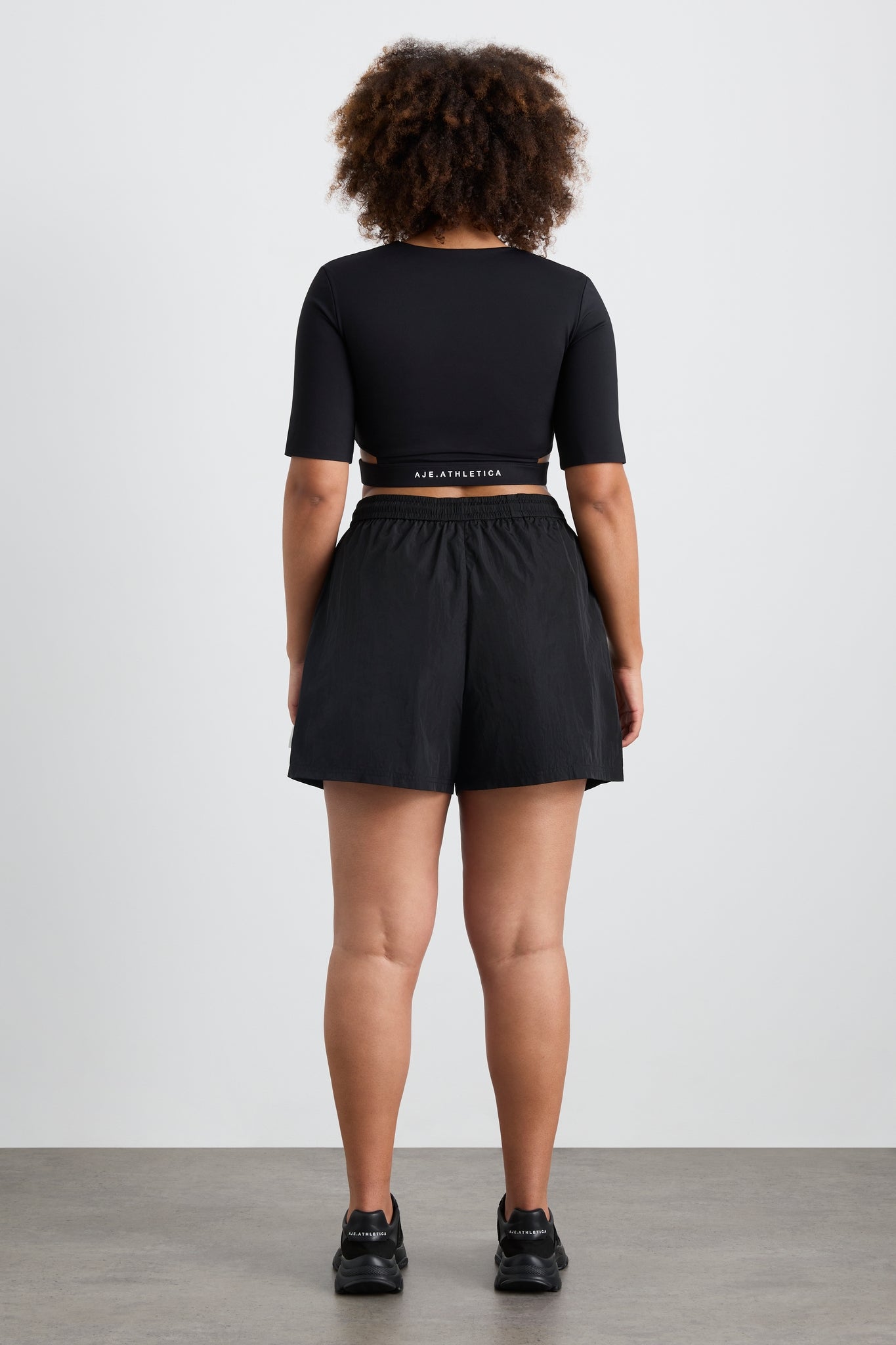 242AA1006_BLK_13_1698977300