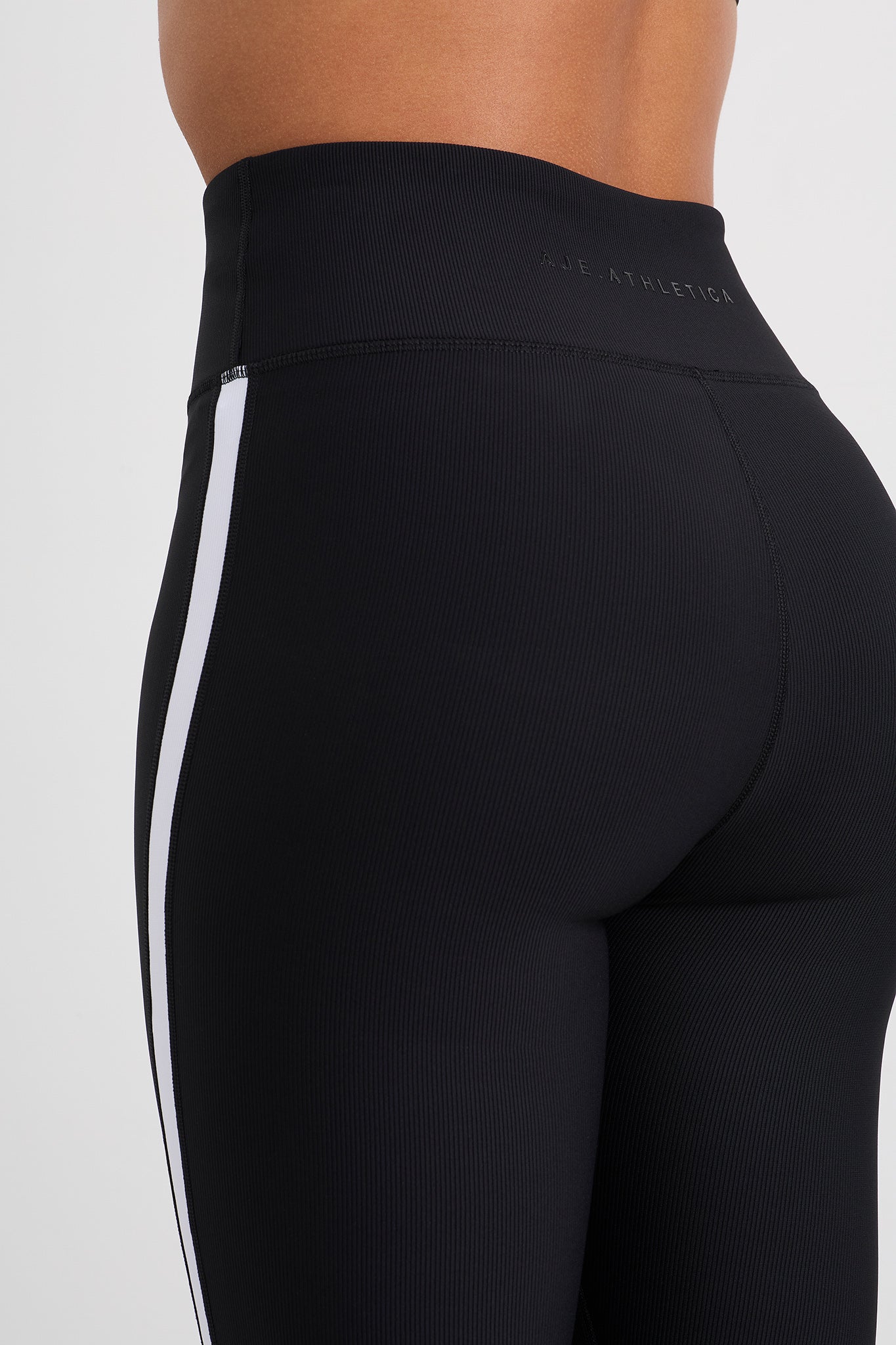 242AA3001_BLK_10_1695707436