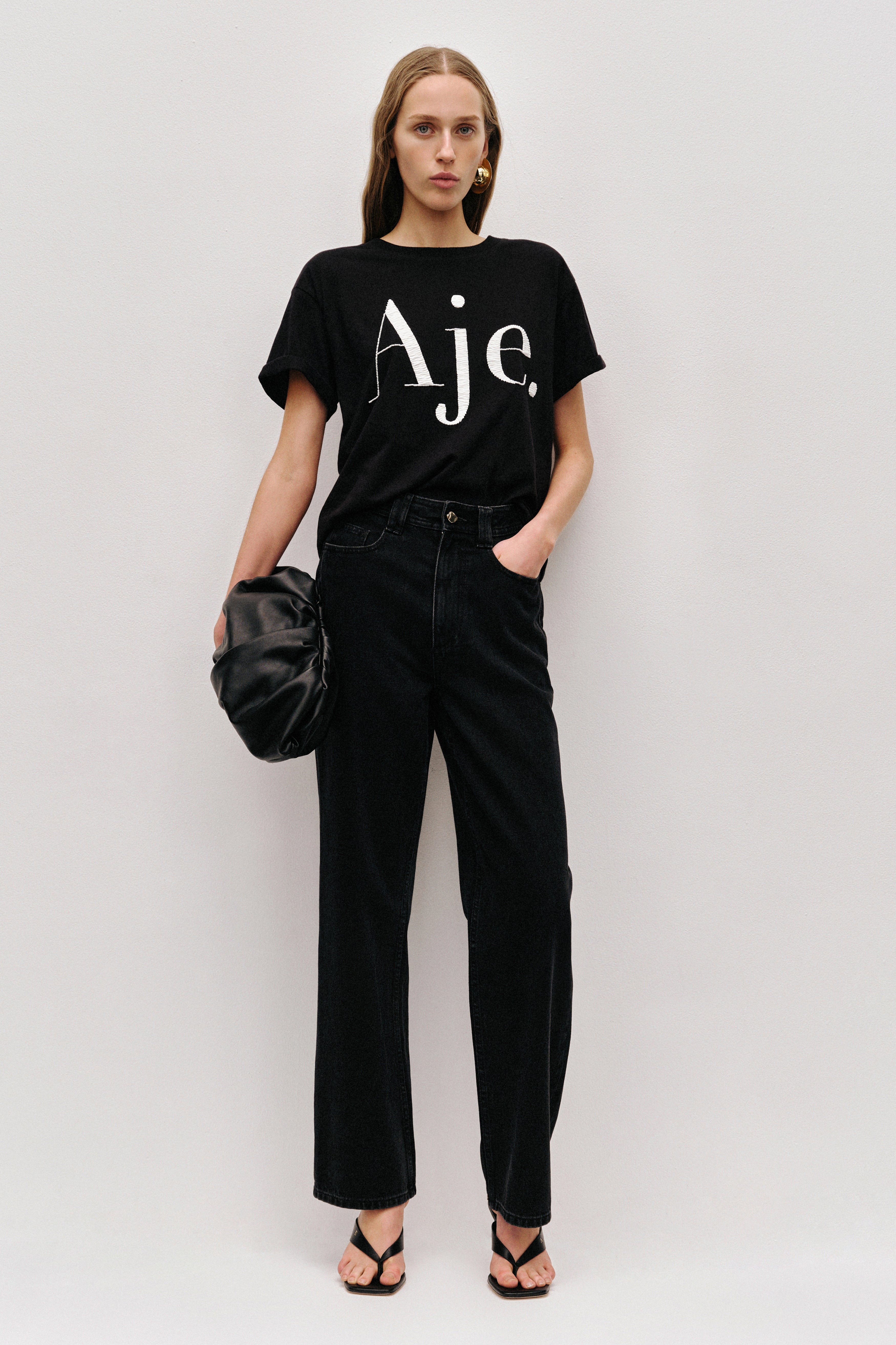 24RE1525_BLK-WHT-LG_3_1759361373