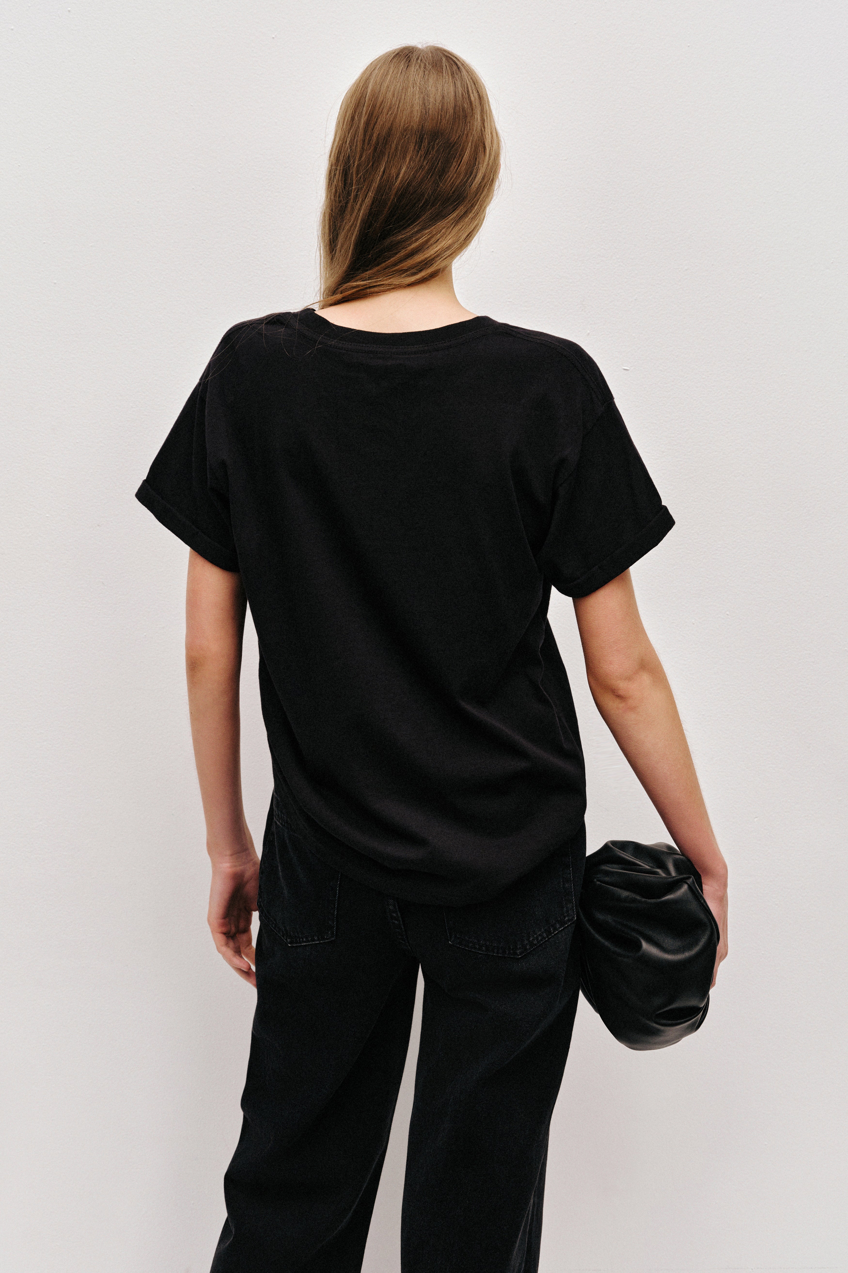 24RE1525_BLK-WHT-LG_5_1759371367