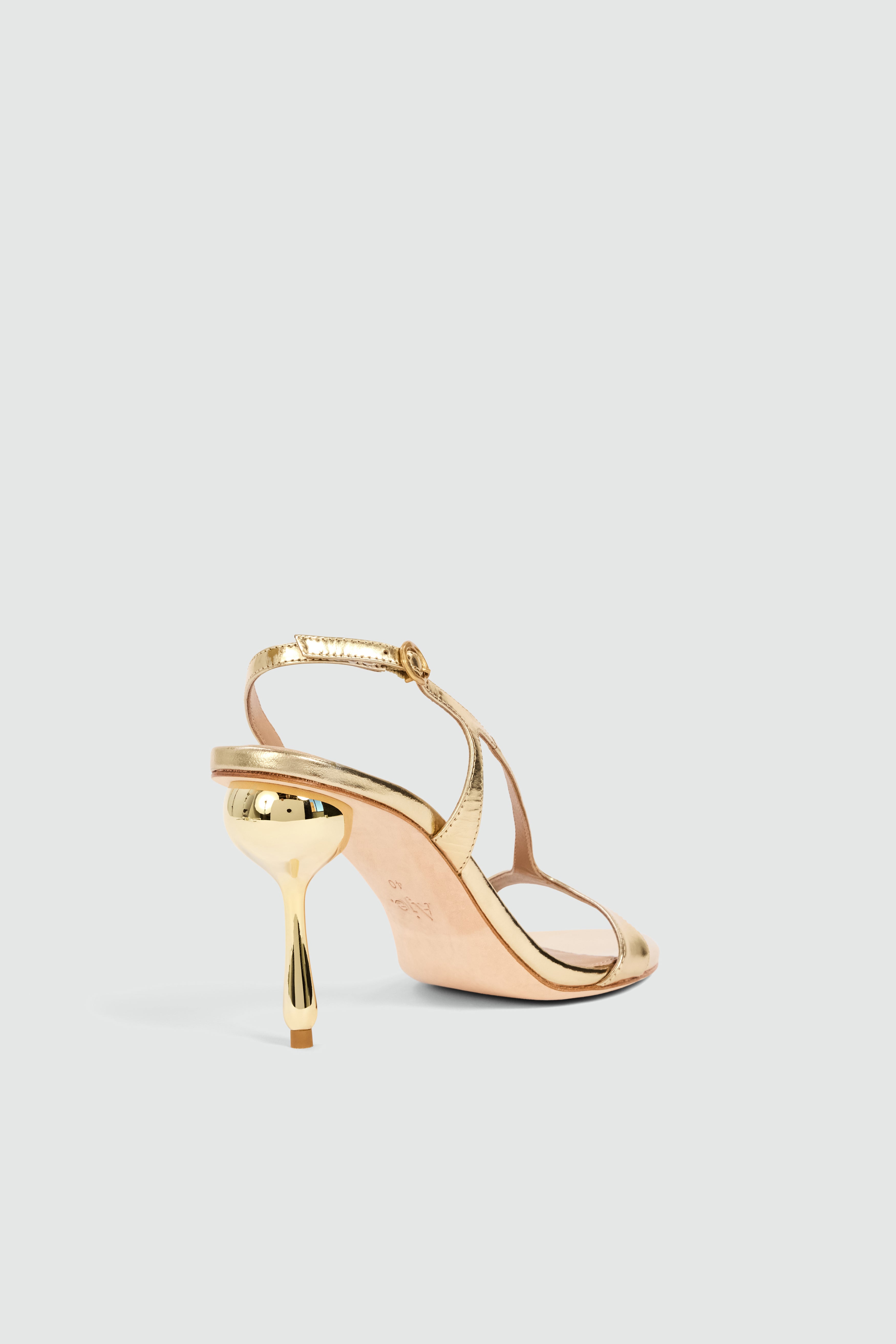 Elan Asymmetric Droplet Heel