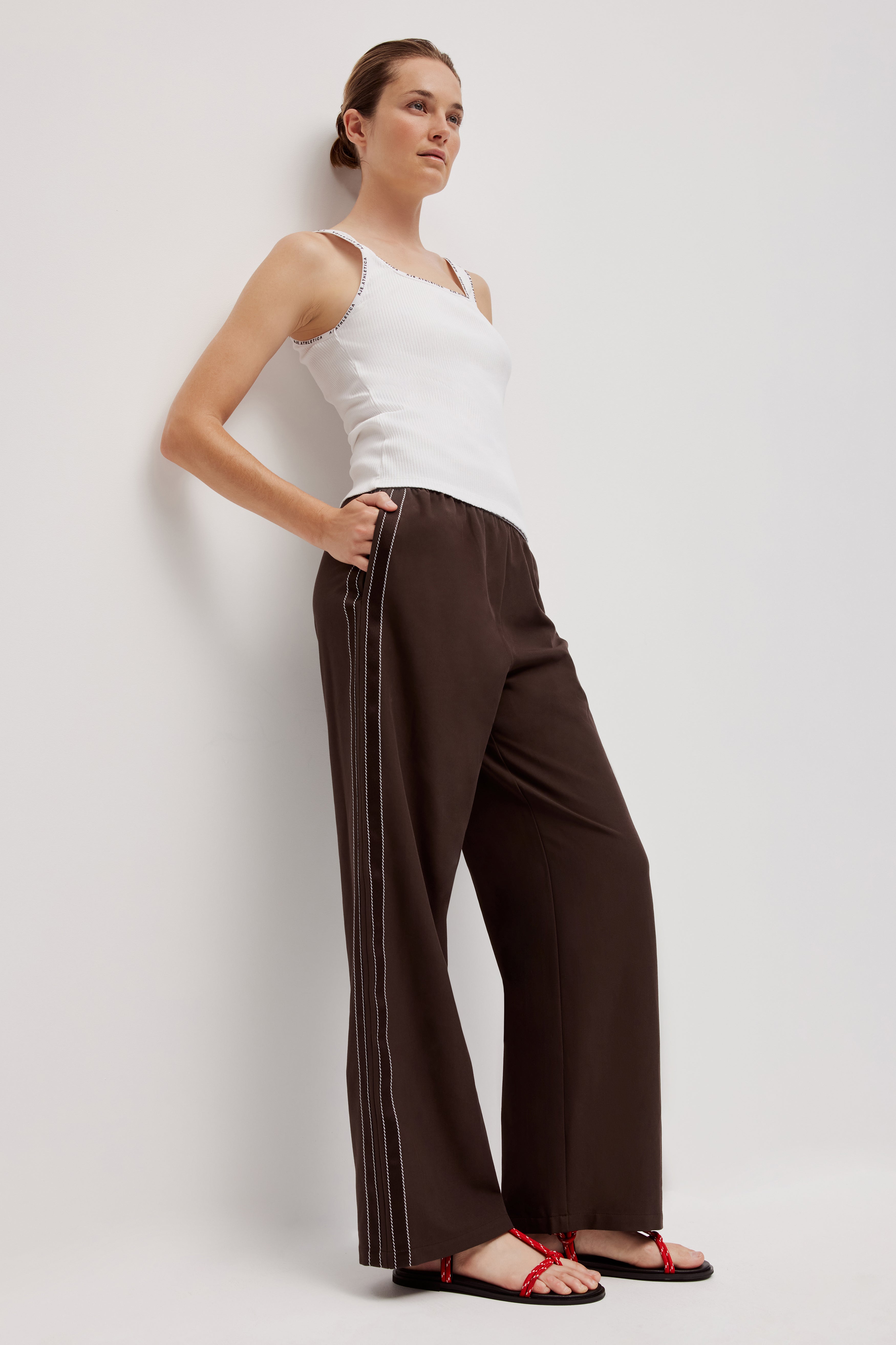 251AA3009_CHOC_3_1760324619