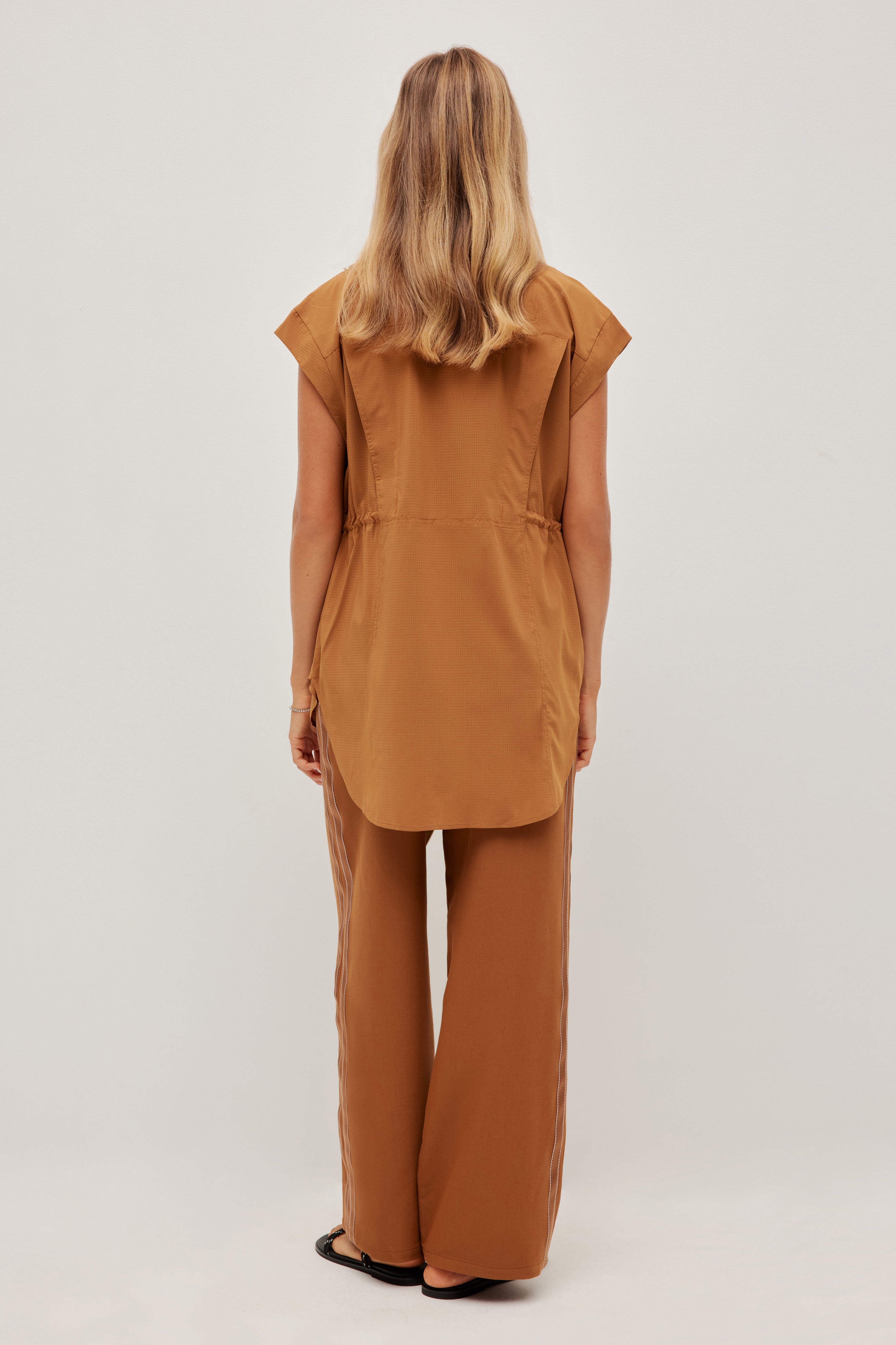 251AA3009_TOFFEE_14_1767093078