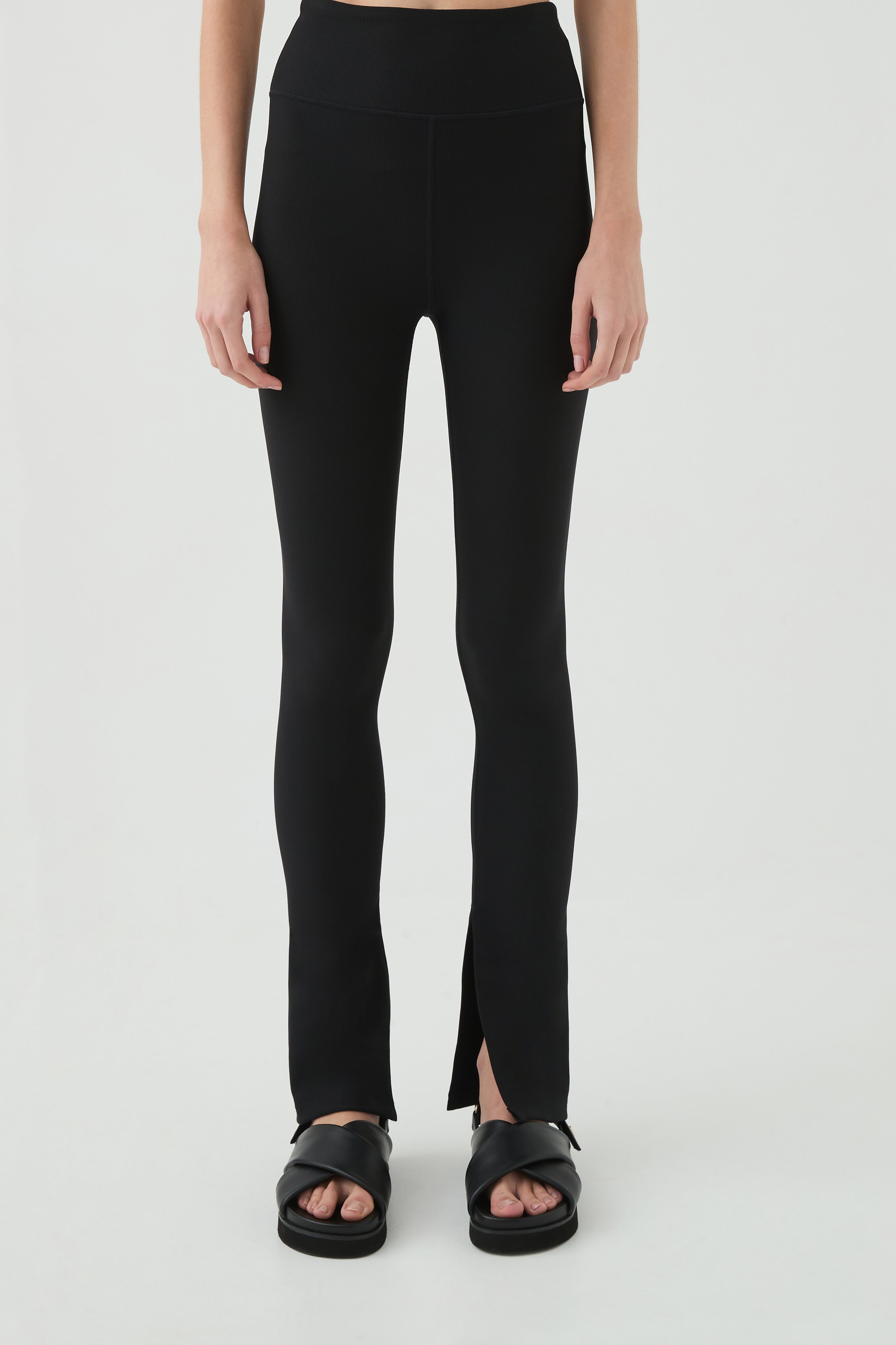 251AA3053_BLK_3_1743571511