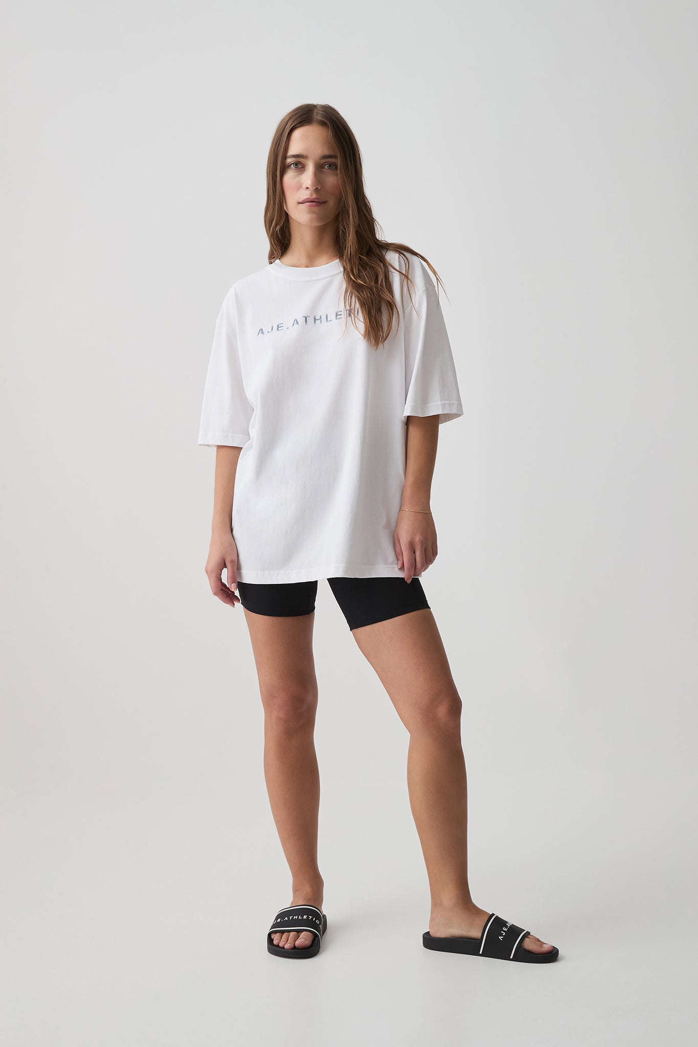 252AA1085_WHT_3_1730265482