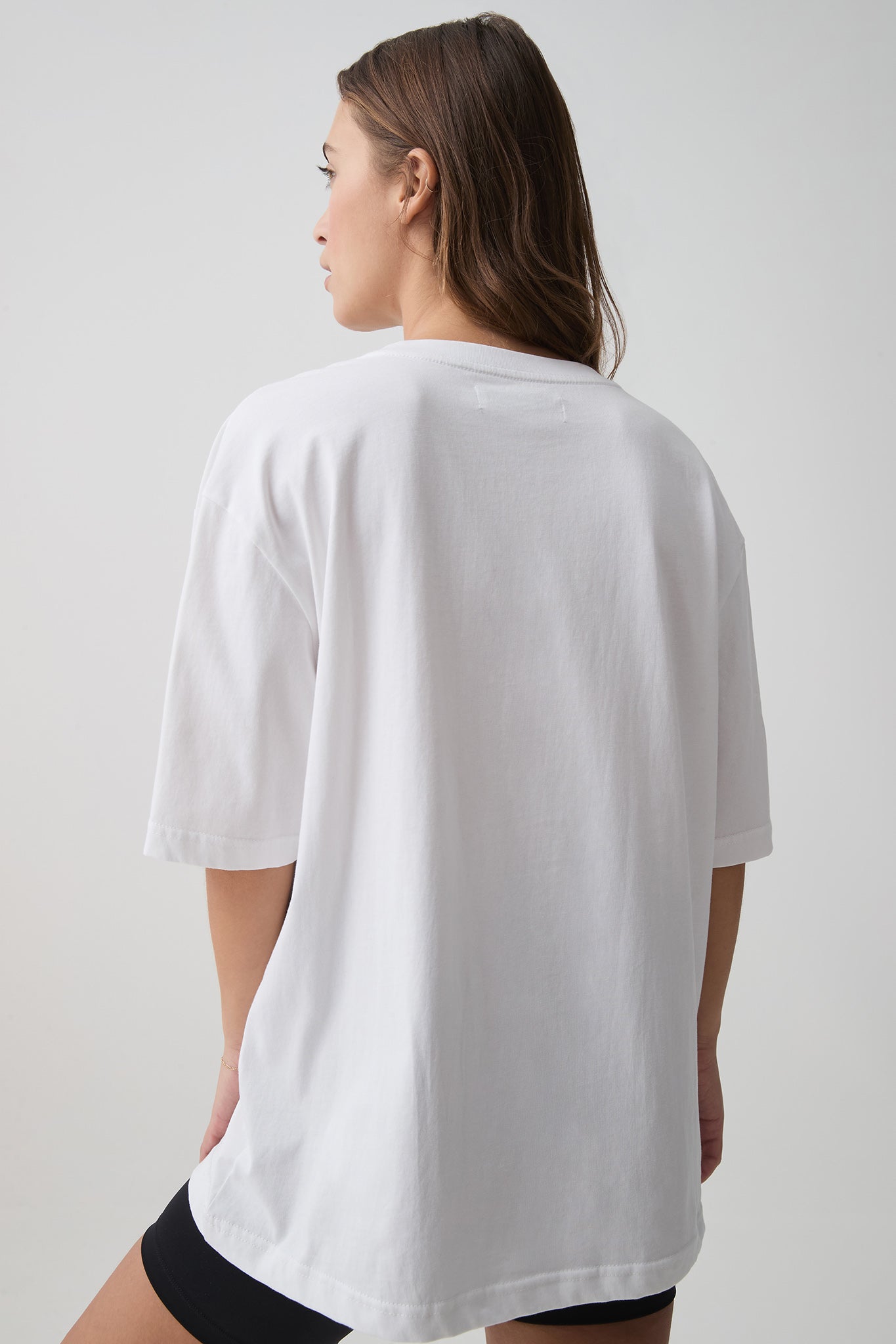 252AA1085_WHT_6_1730265494
