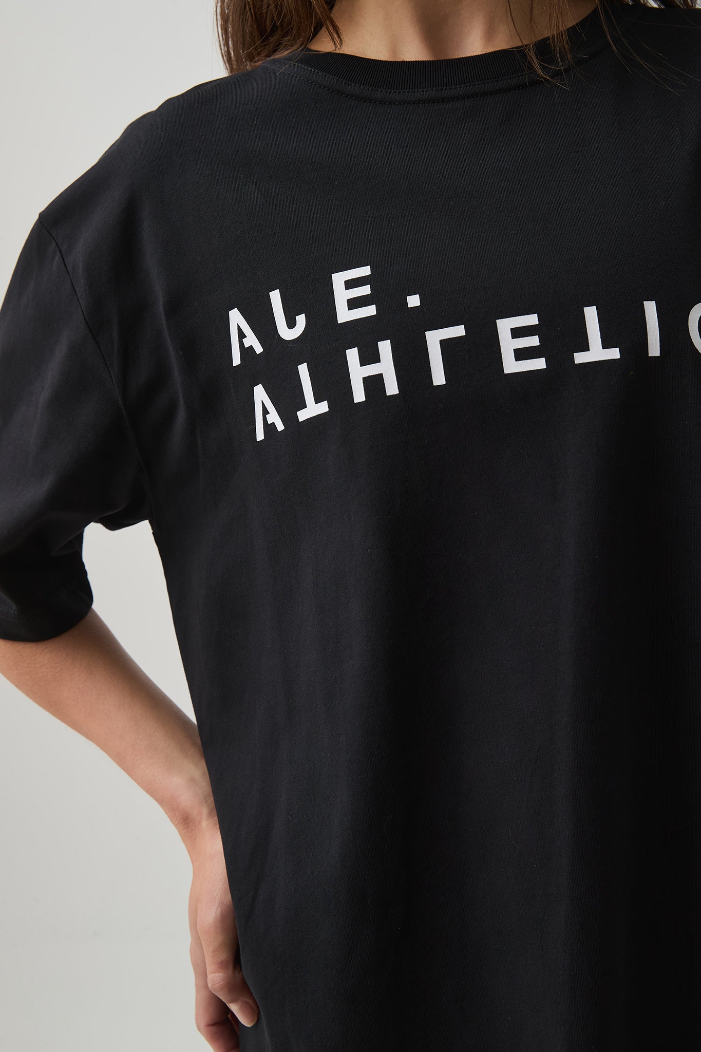 252AA1086_BLK_4_1727140387