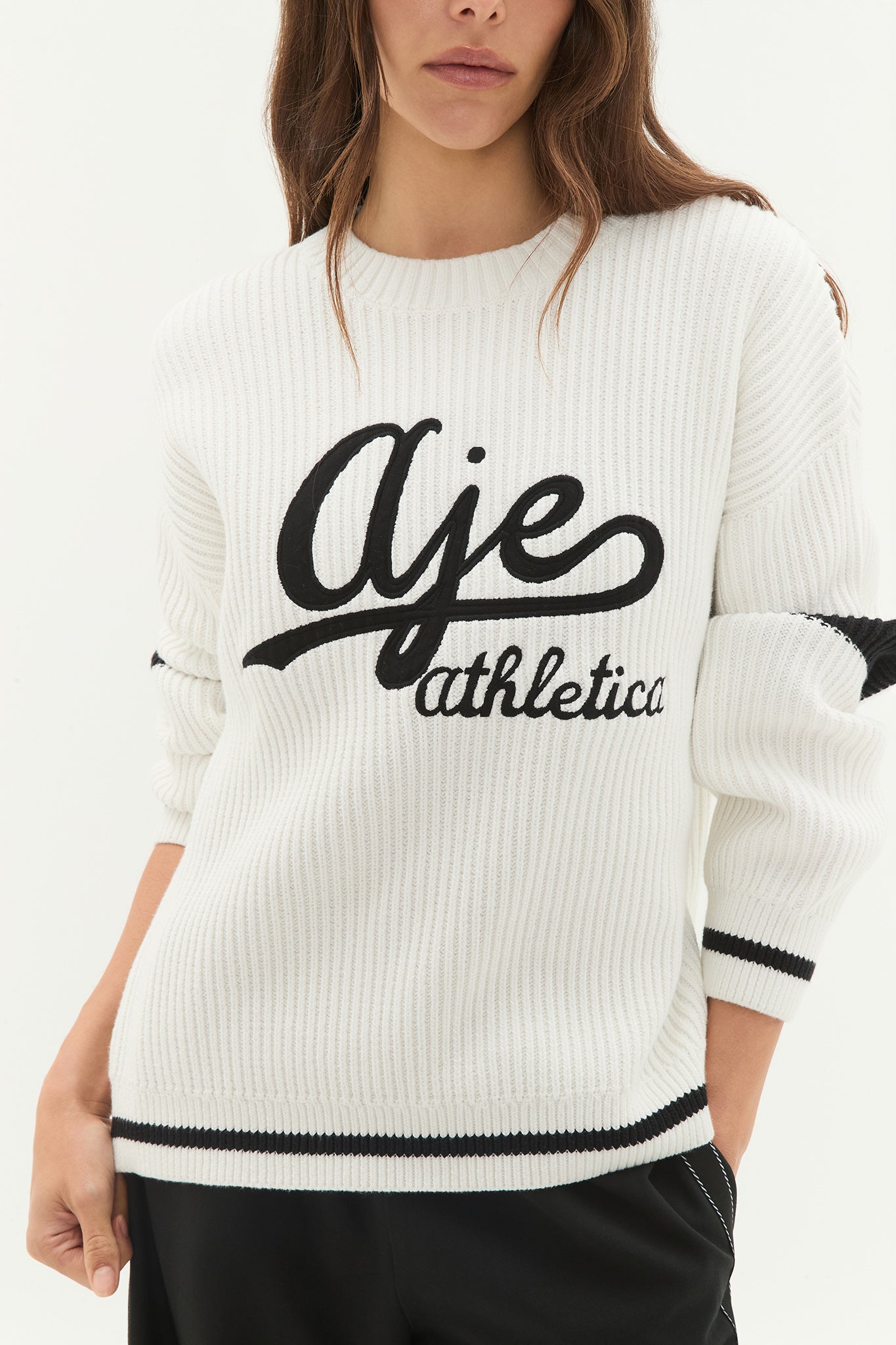 253AA1041_WHT-BLK_5_1749093707