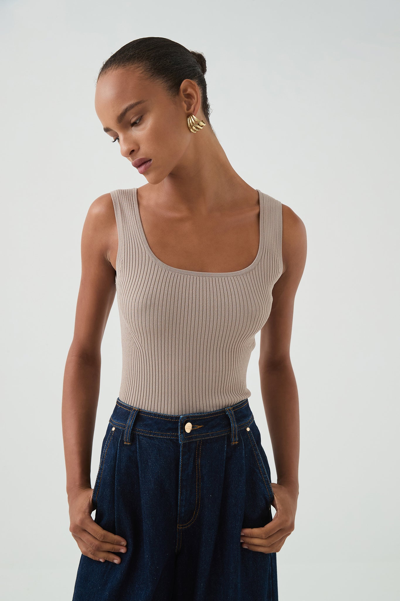 253AS1015_STNE_6_1742854230