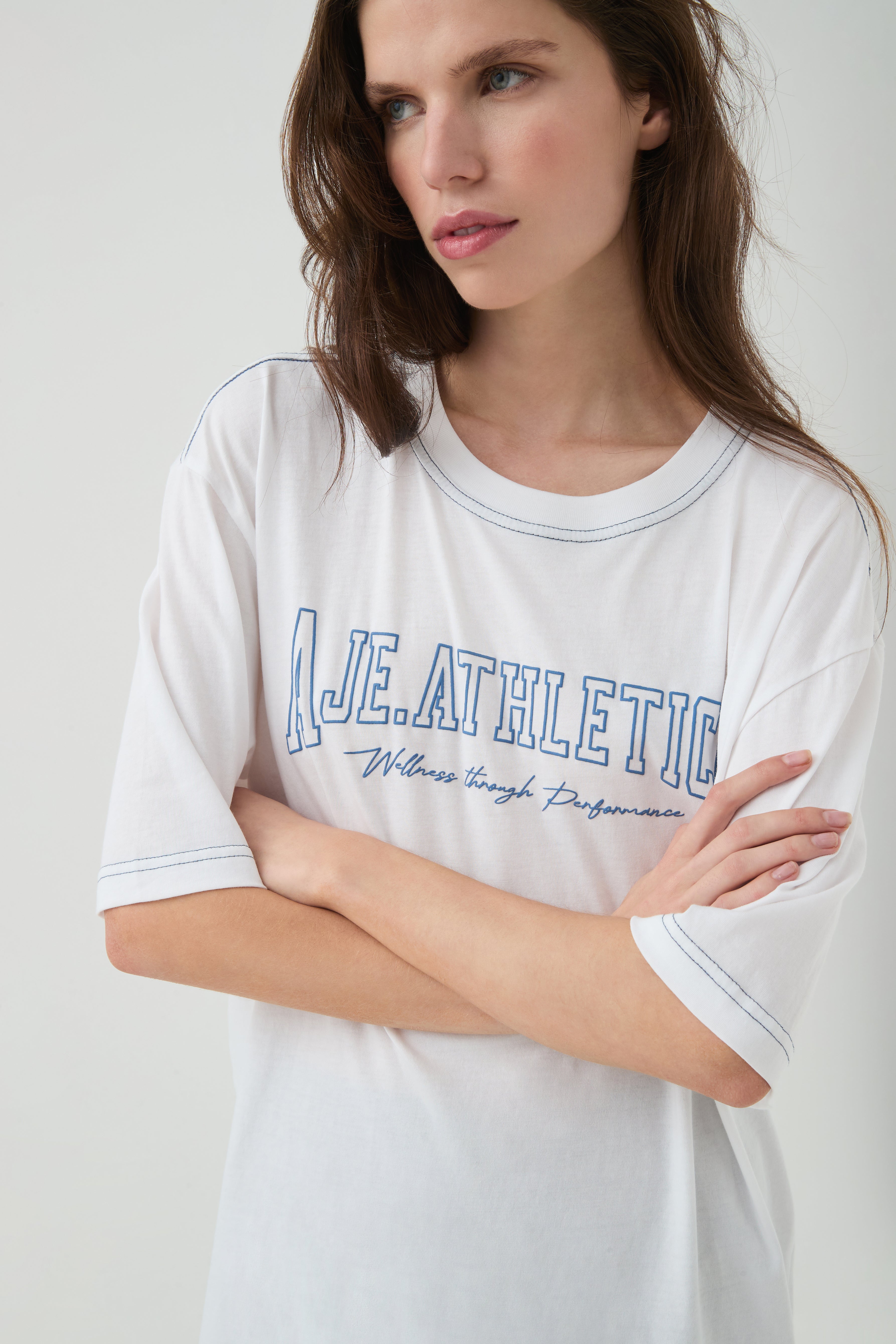 254AA1042_WHT_3_1743396093