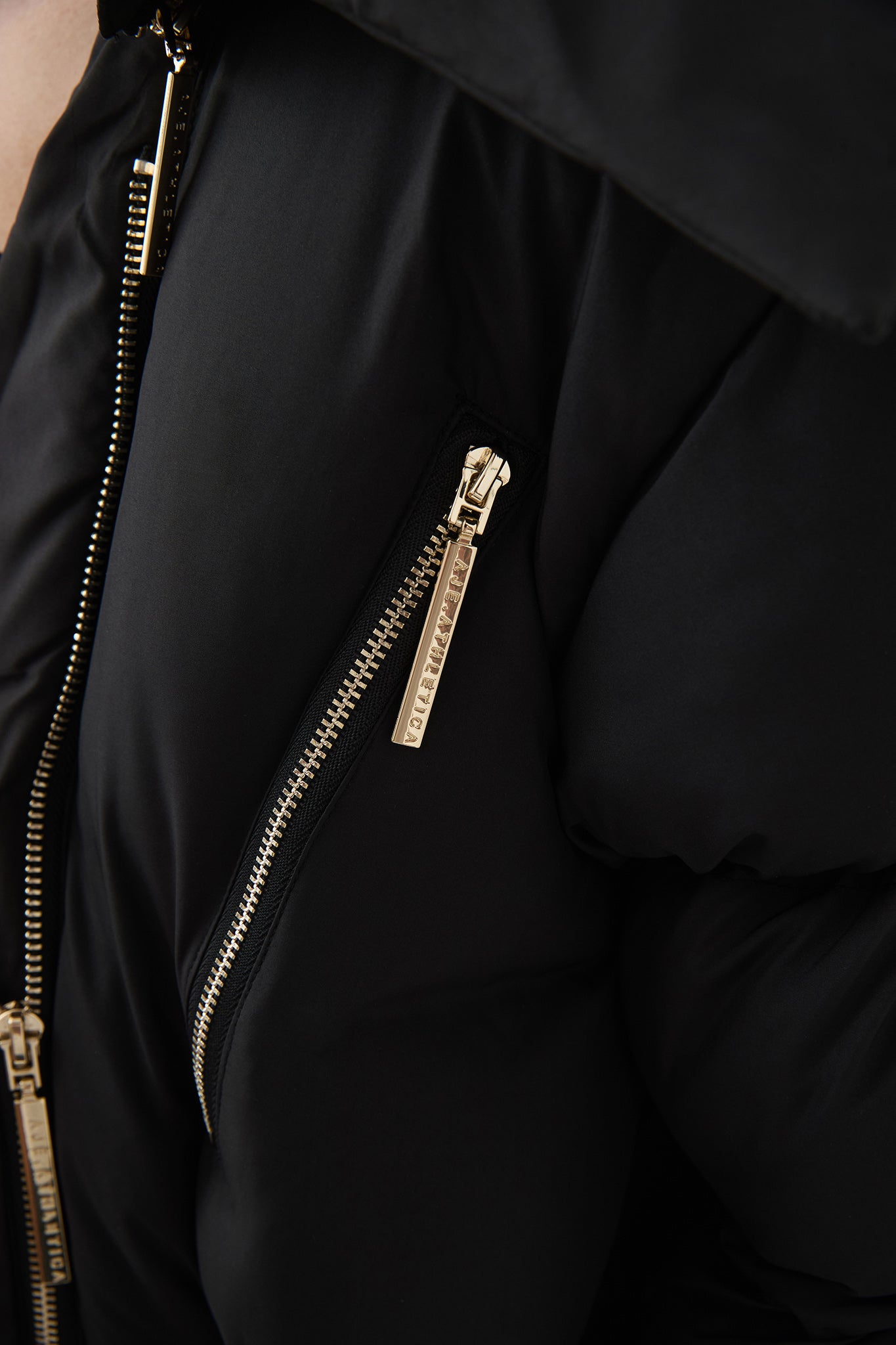 254AA2037_BLK_5_1743740698