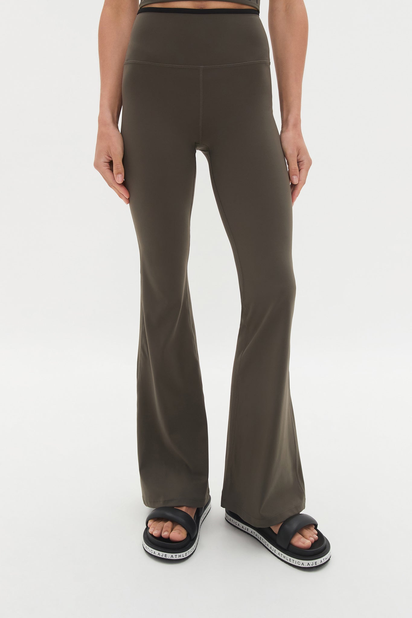 254AA3015_FRST_3_1752729219