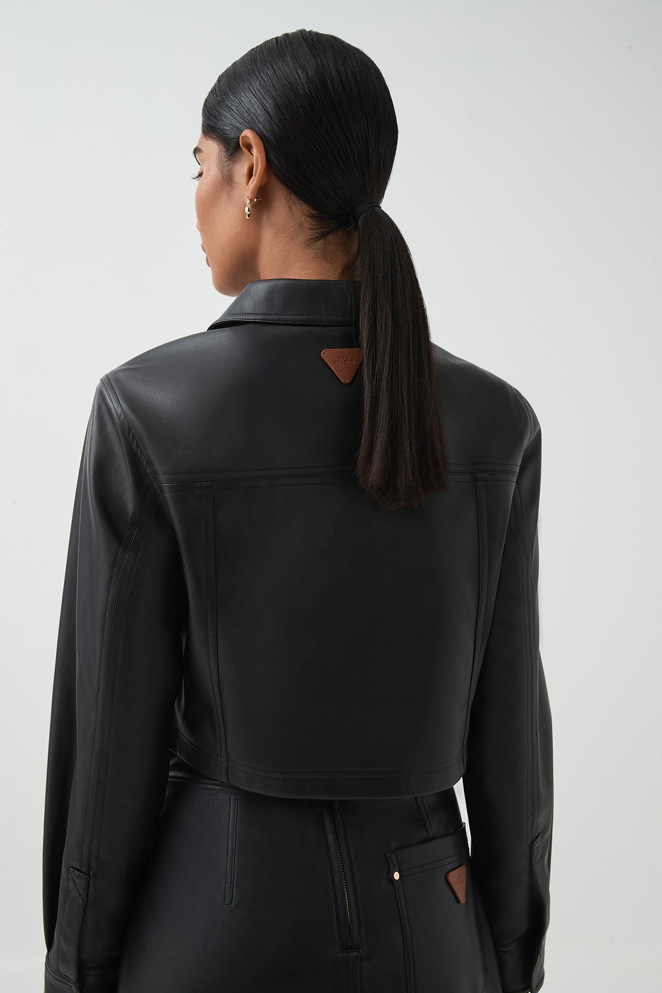 254AS1016_BLK_7_1745373538