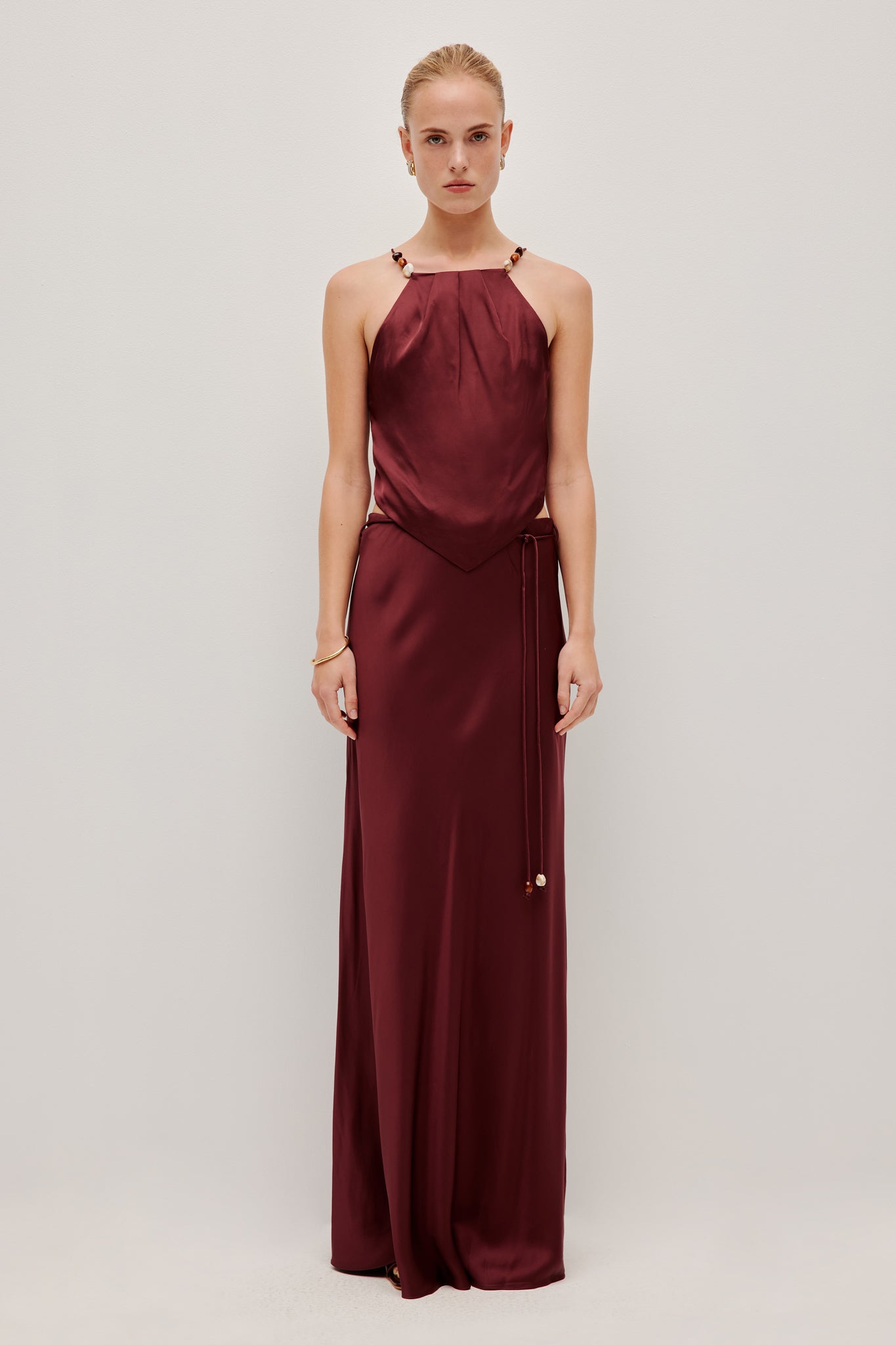 254AS4012_GARNET_1_1768795333
