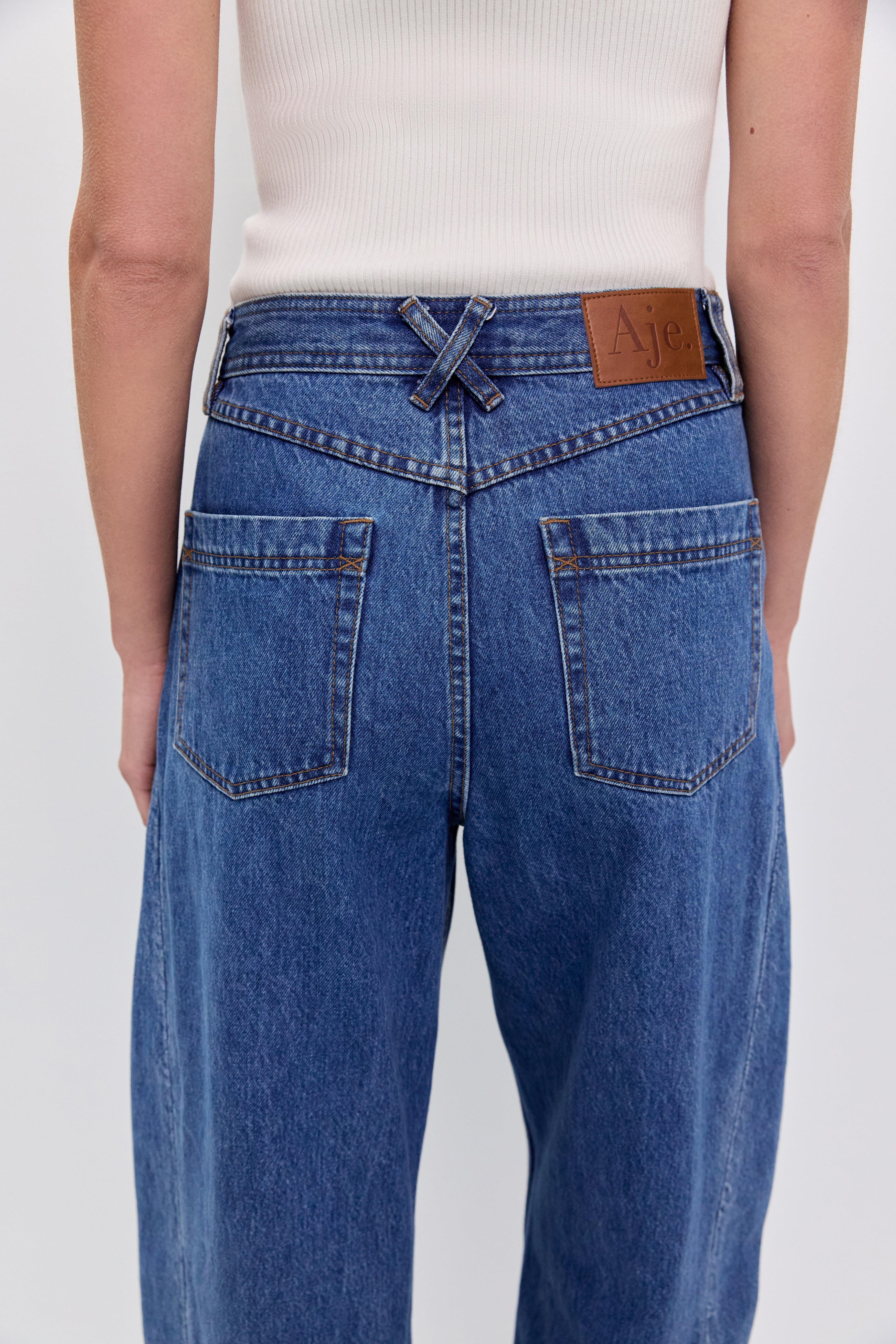 Stevie Barrel Ankle Jean