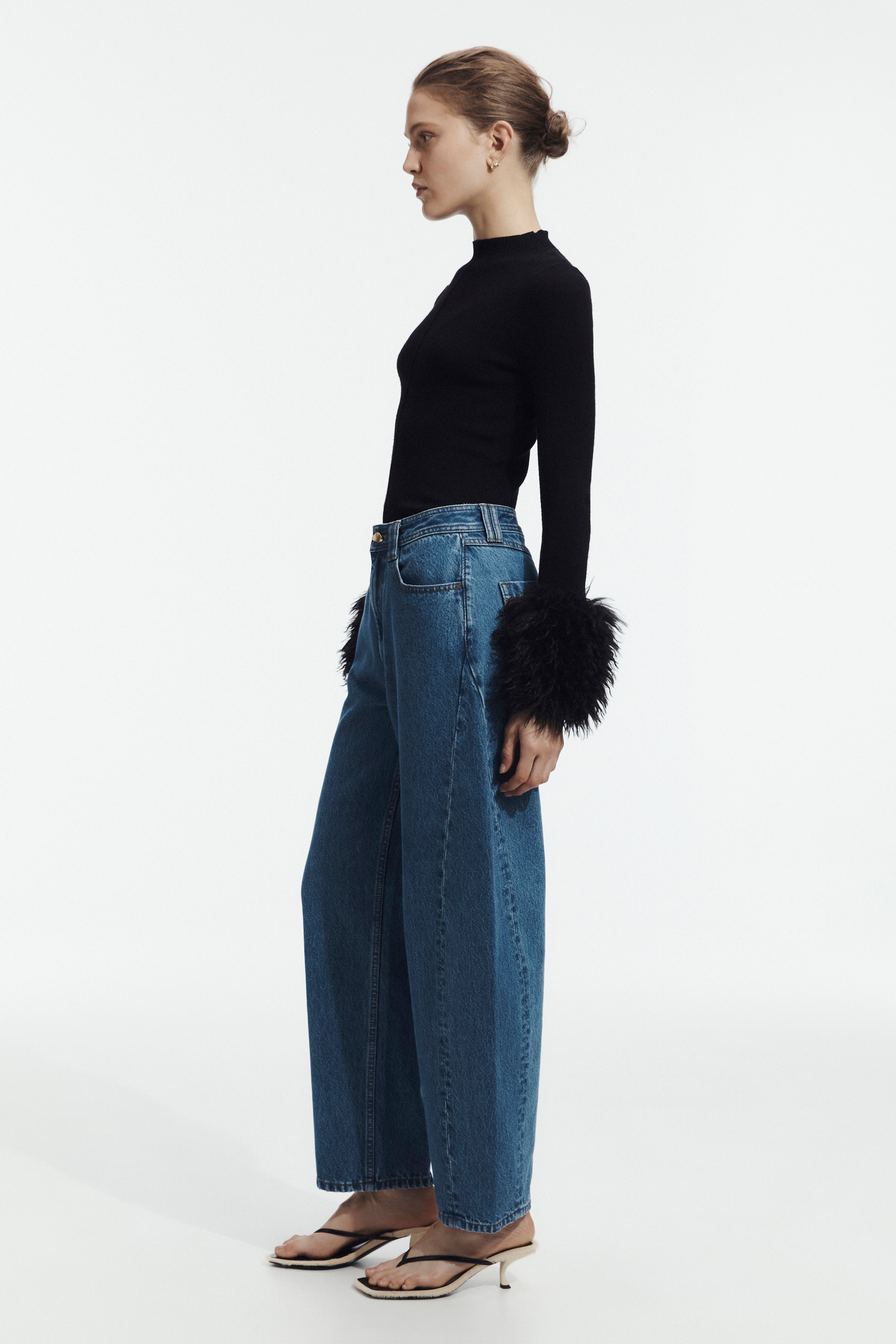 25CO3105_MID-WH-BLU_5_1784507363