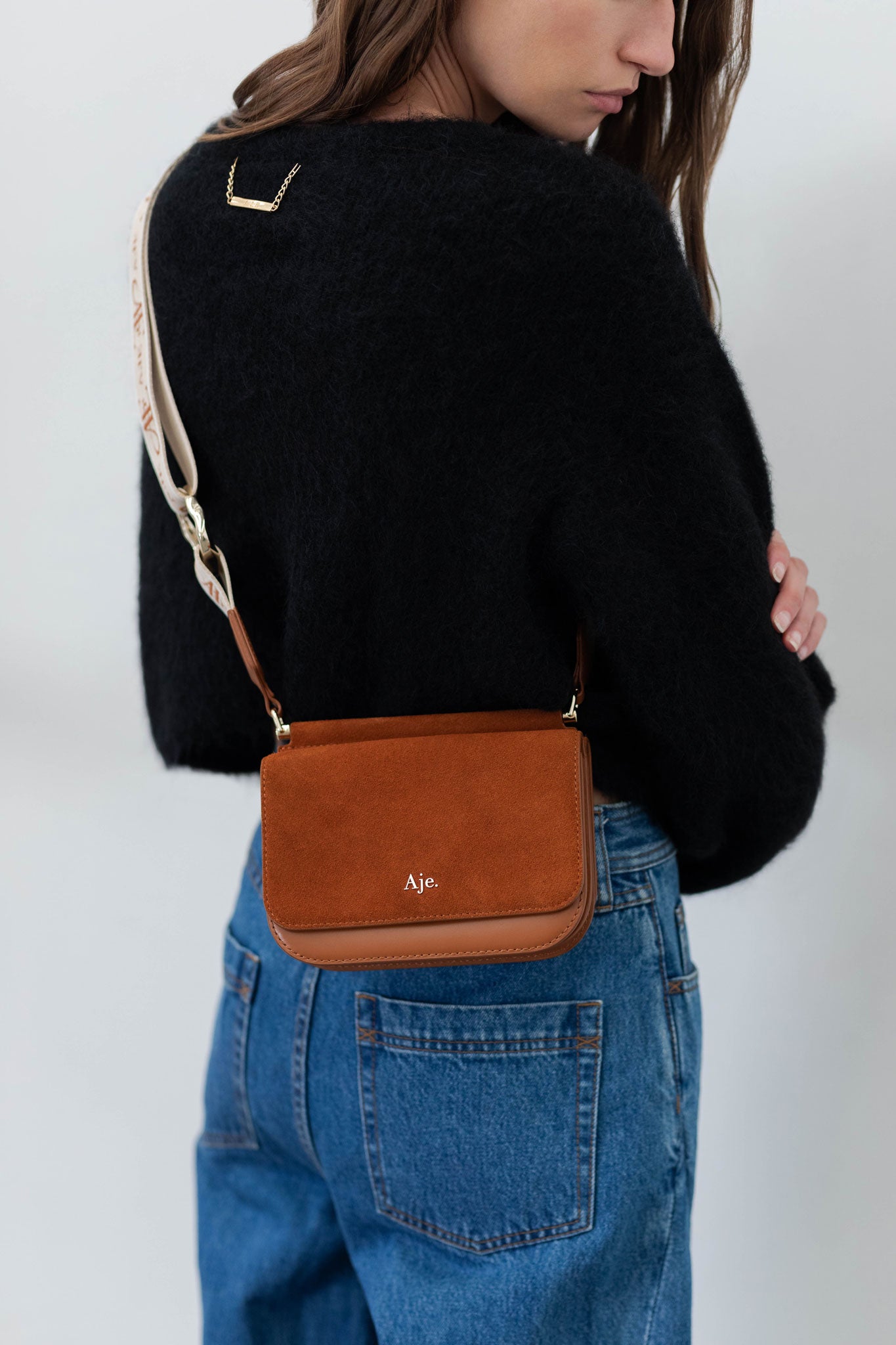 25PF6286_AMBER-BROWN_9_1743118830