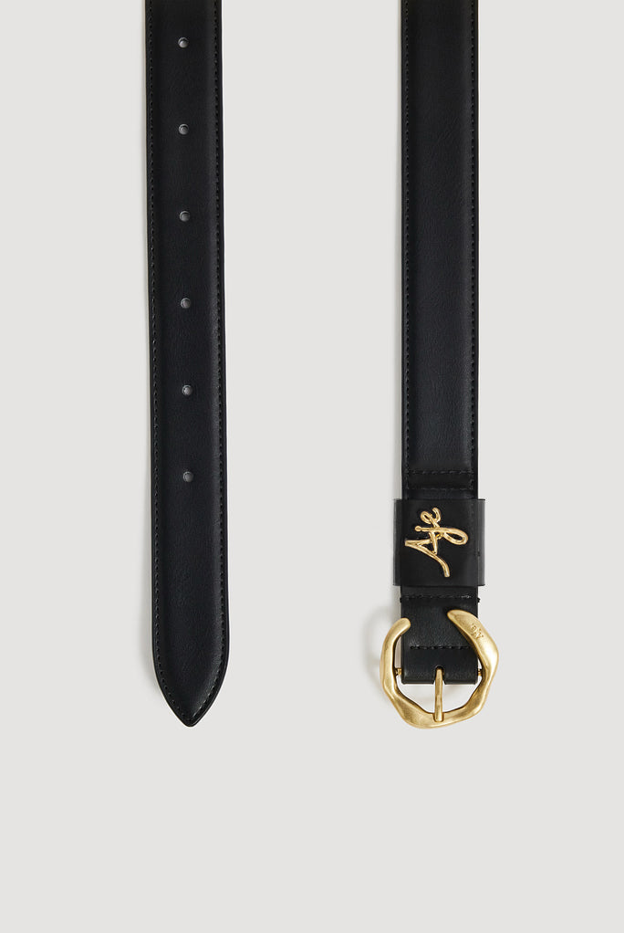 25RE8206_BLK_3_1759027352