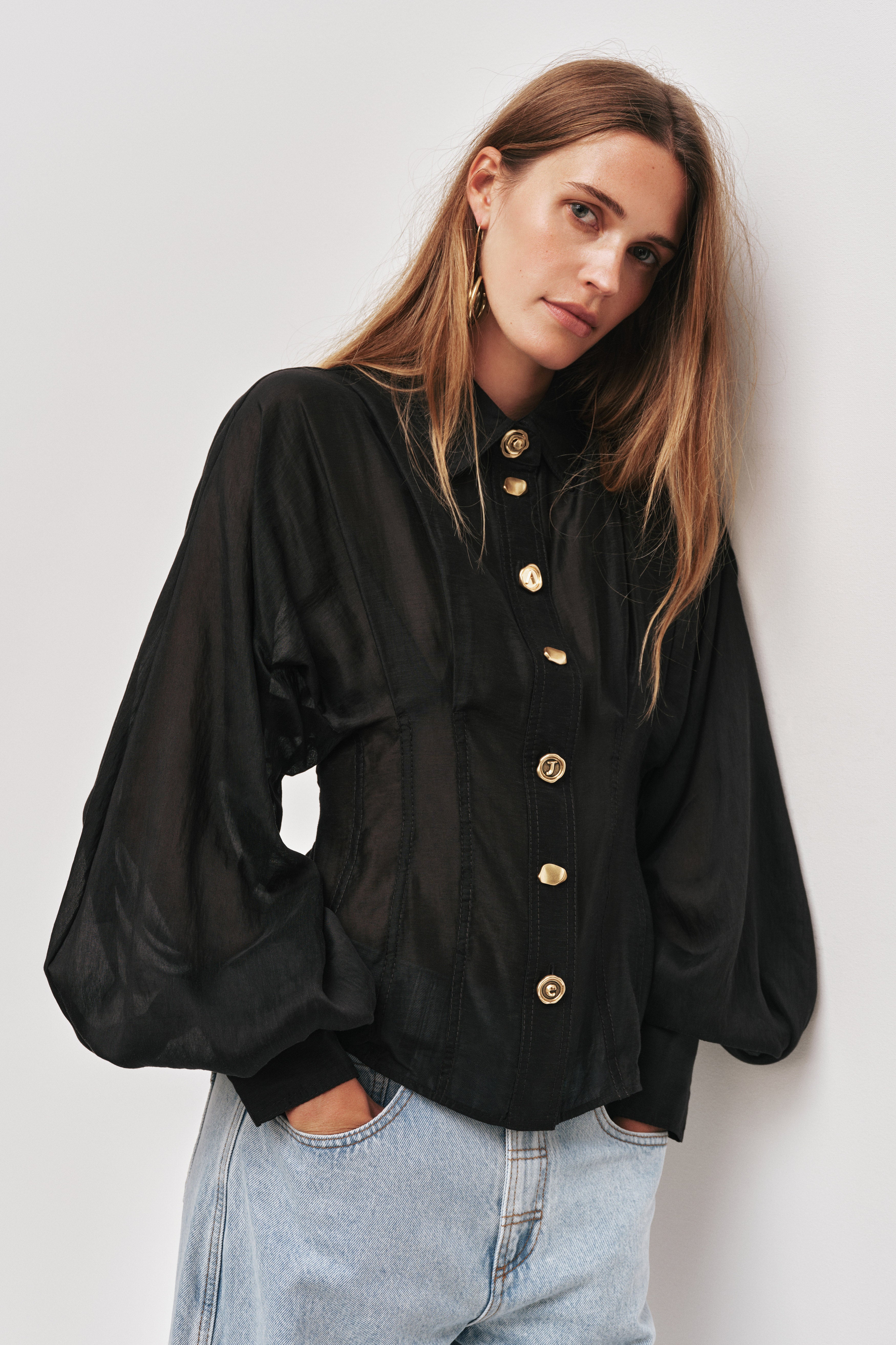 25SS1326_BLK_3_1759039196