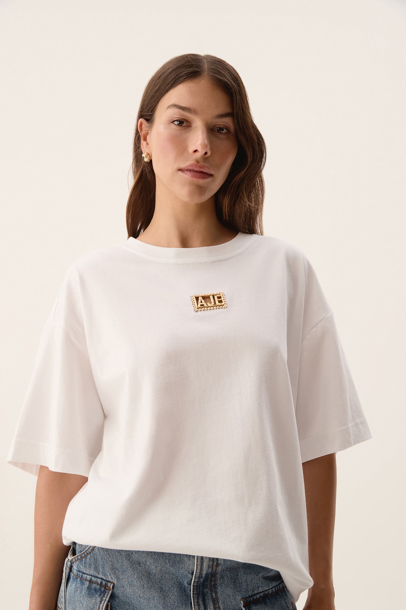 25SU1138_WHT_1_1737610143
