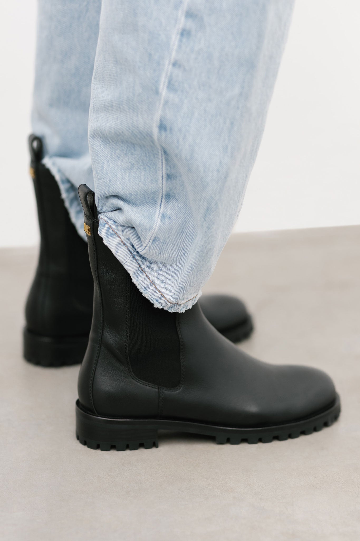 25SU7248_BLK_1_1745801286