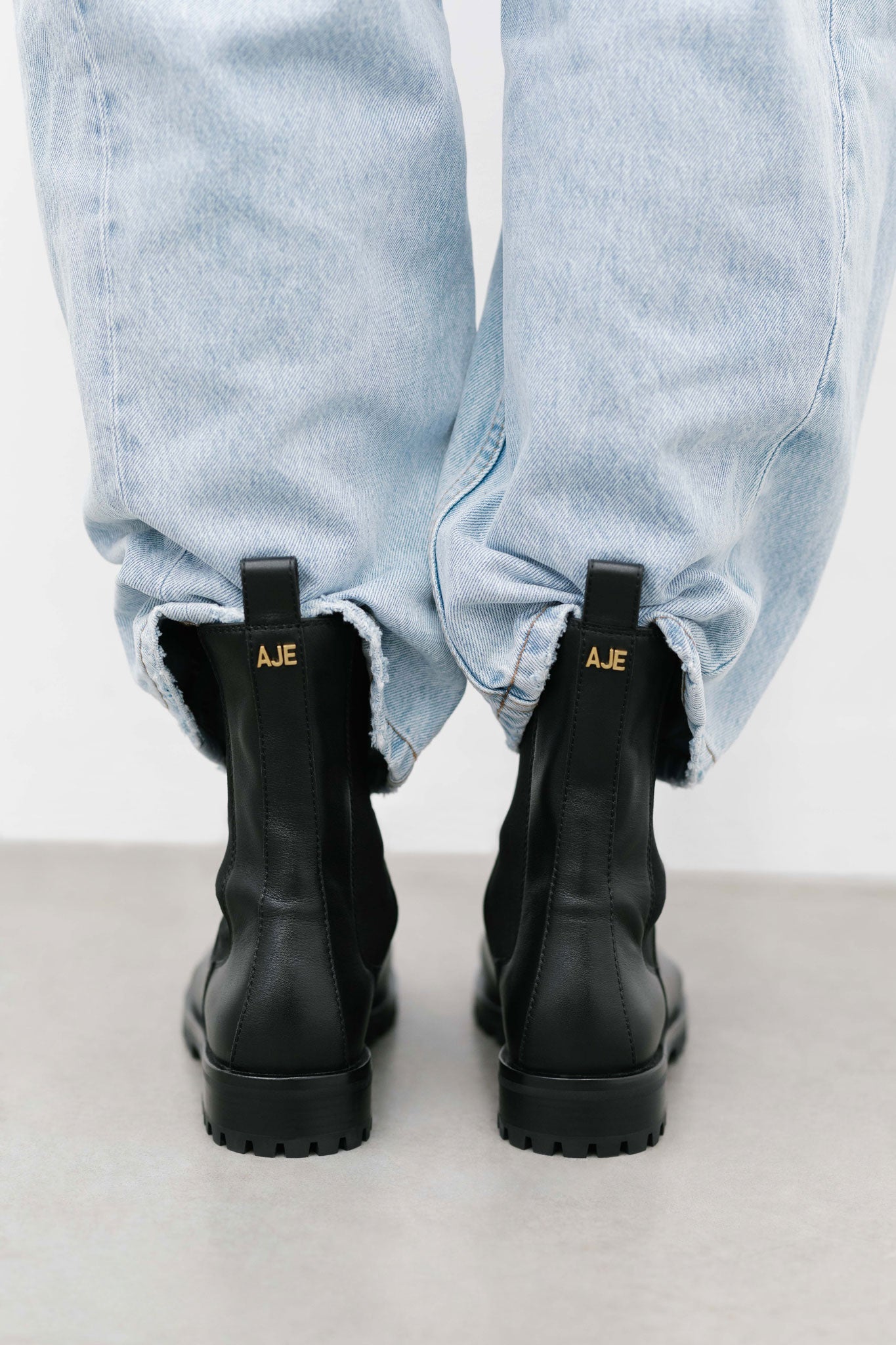 25SU7248_BLK_5_1745801320