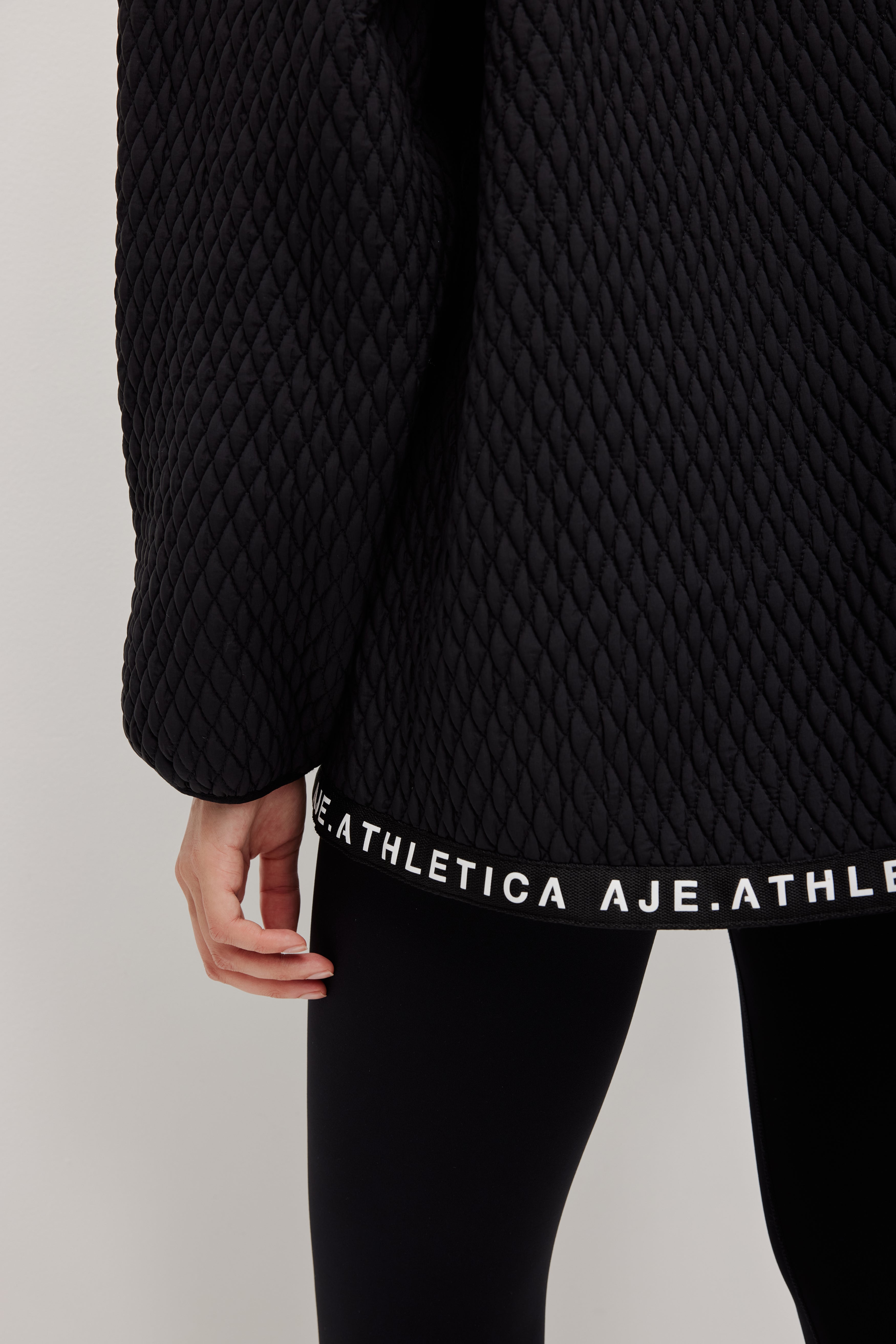 261AA1000_BLK_0085_1771299374