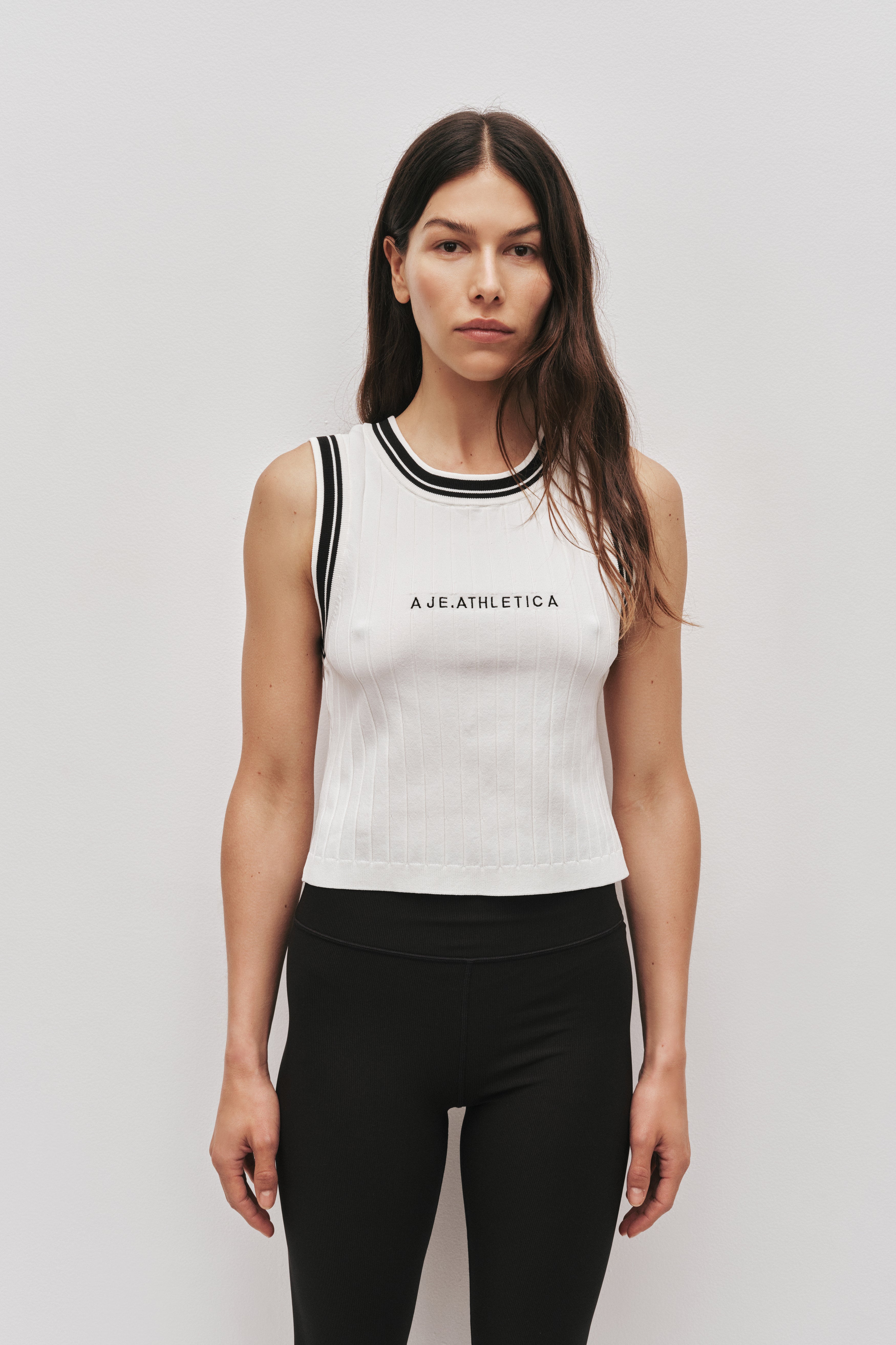 261AA1009_WHT_3_1756813152