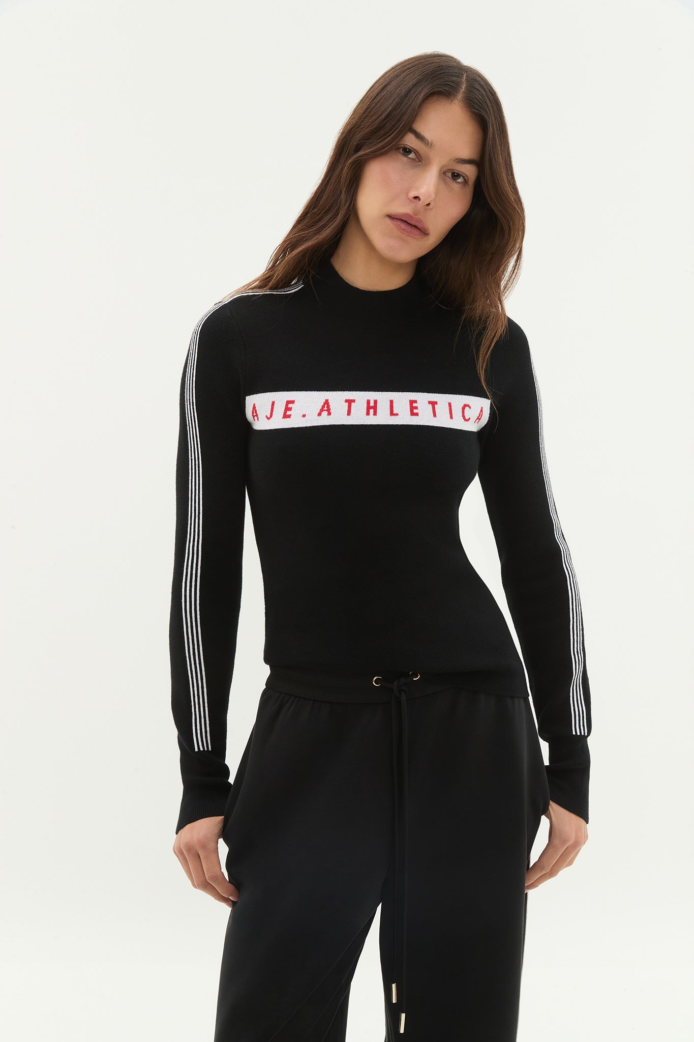 261AA1039_BLK_4_1750223036