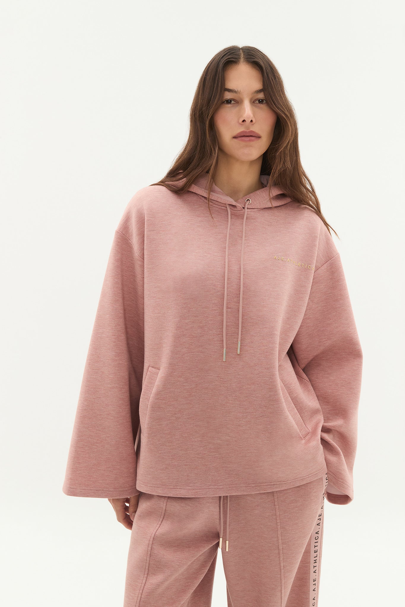 261AA1045_BLSH-MARL_3_1749088232