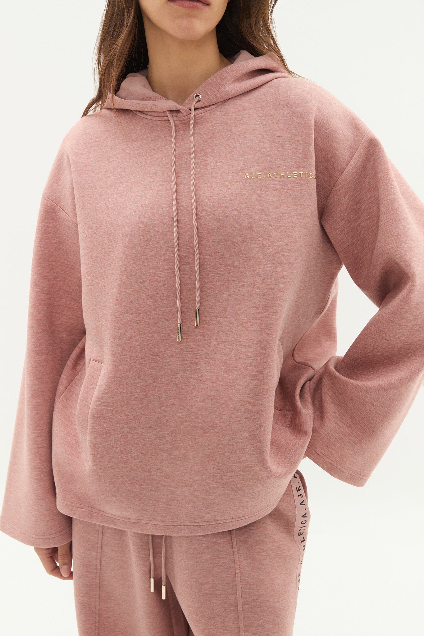 261AA1045_BLSH-MARL_5_1749088231