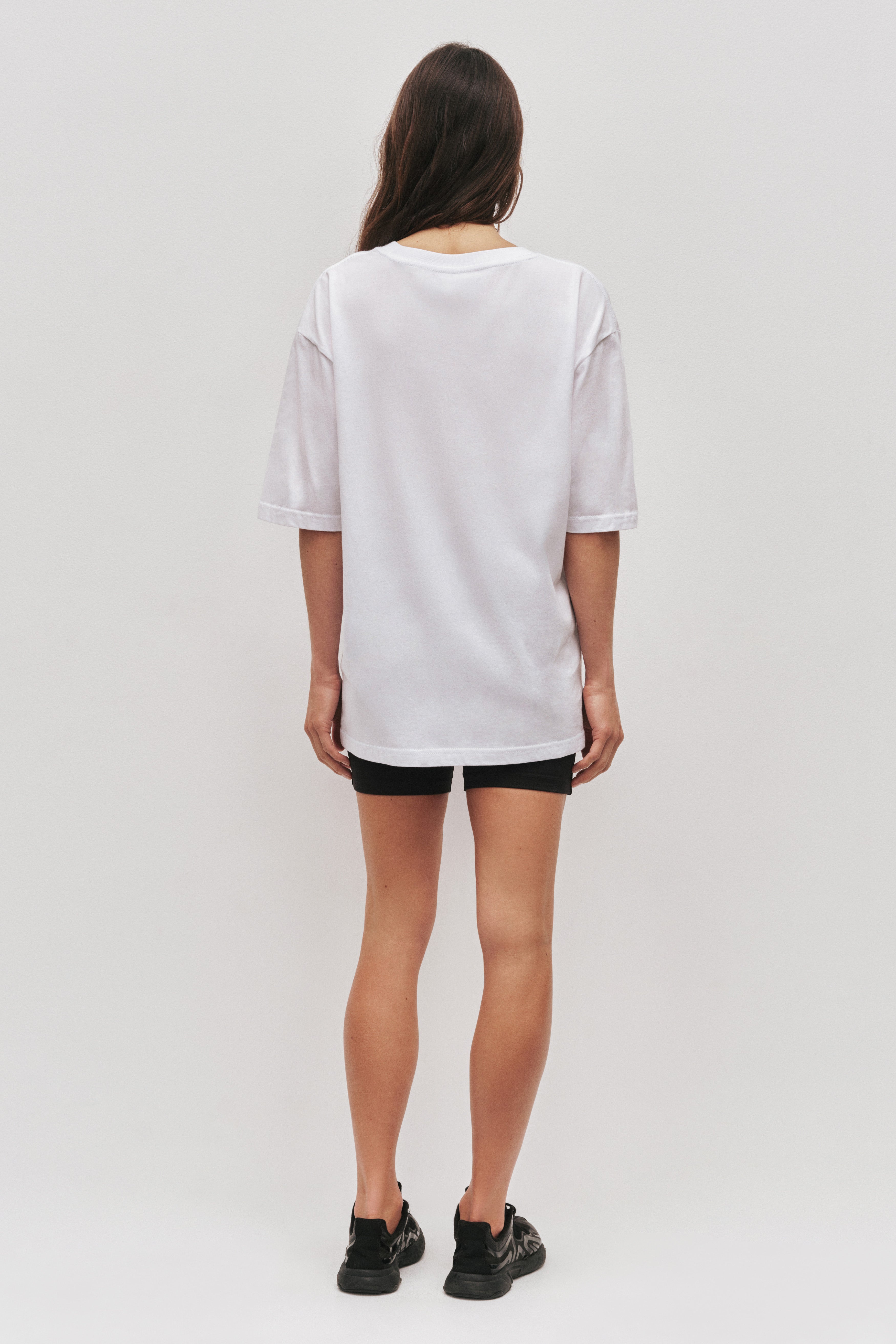 261AA1053_WHT_6_1760391451