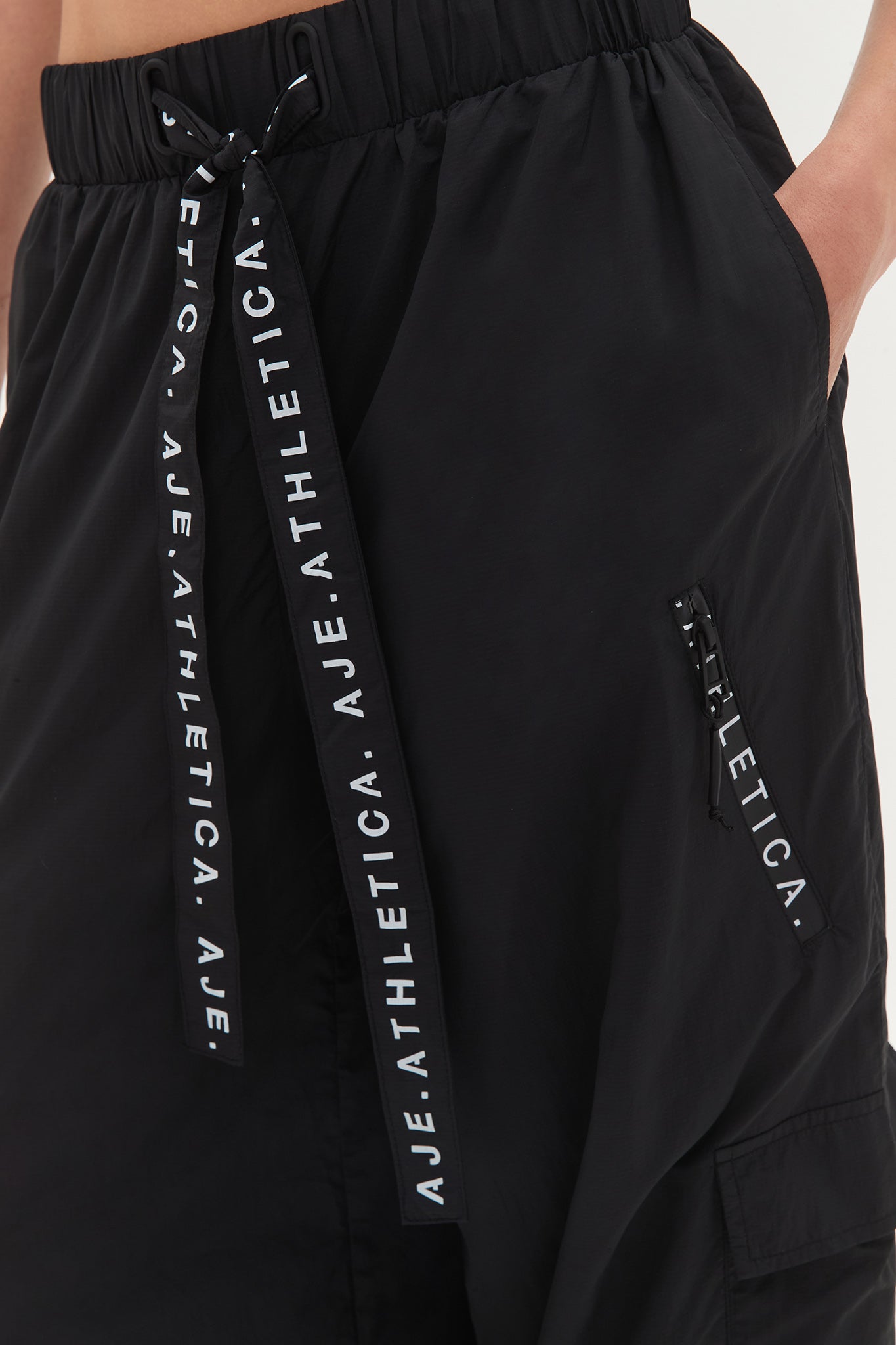 261AA3027_BLK_4_1751334978