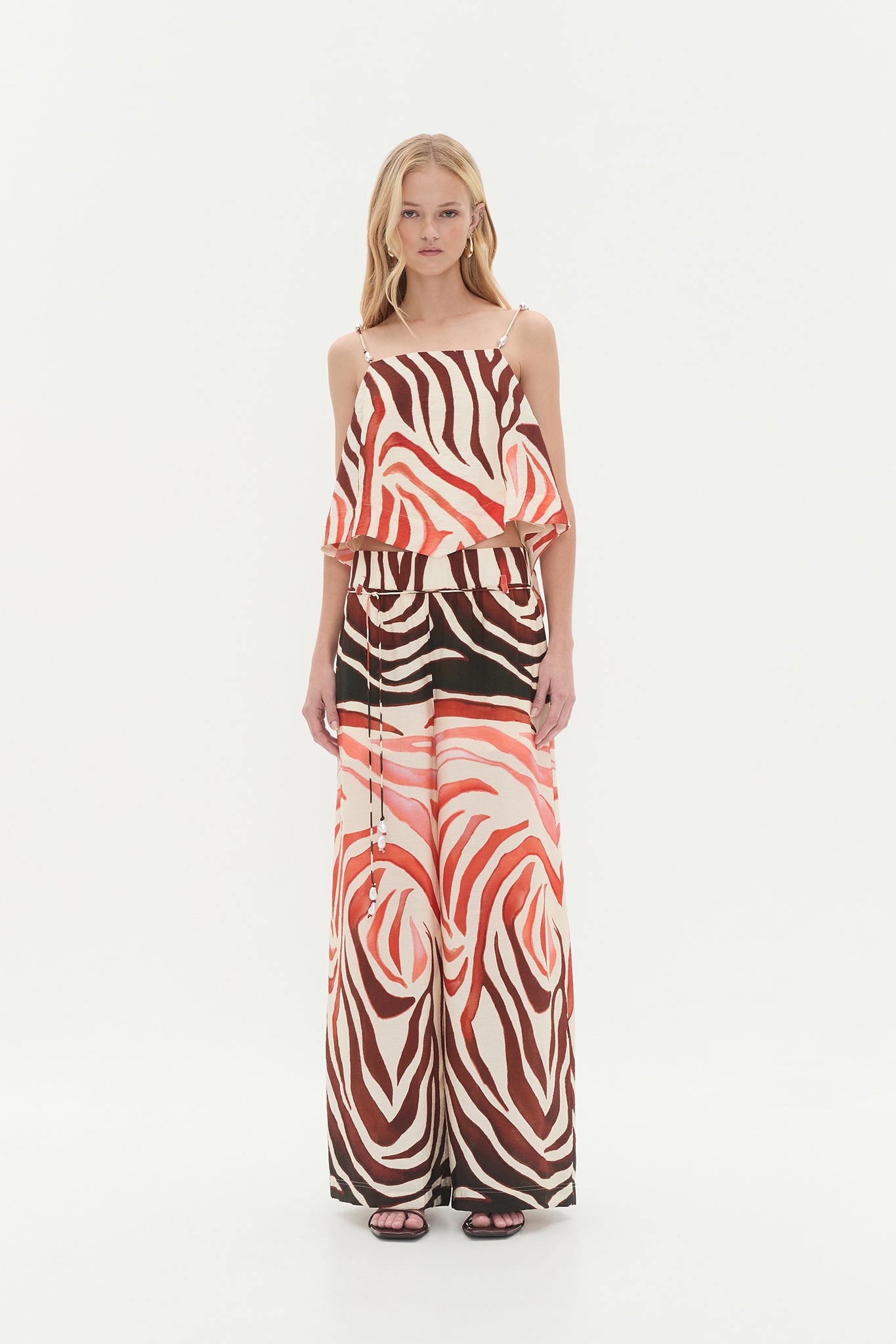 261AS1047_OM-ZEB_3_1753142469