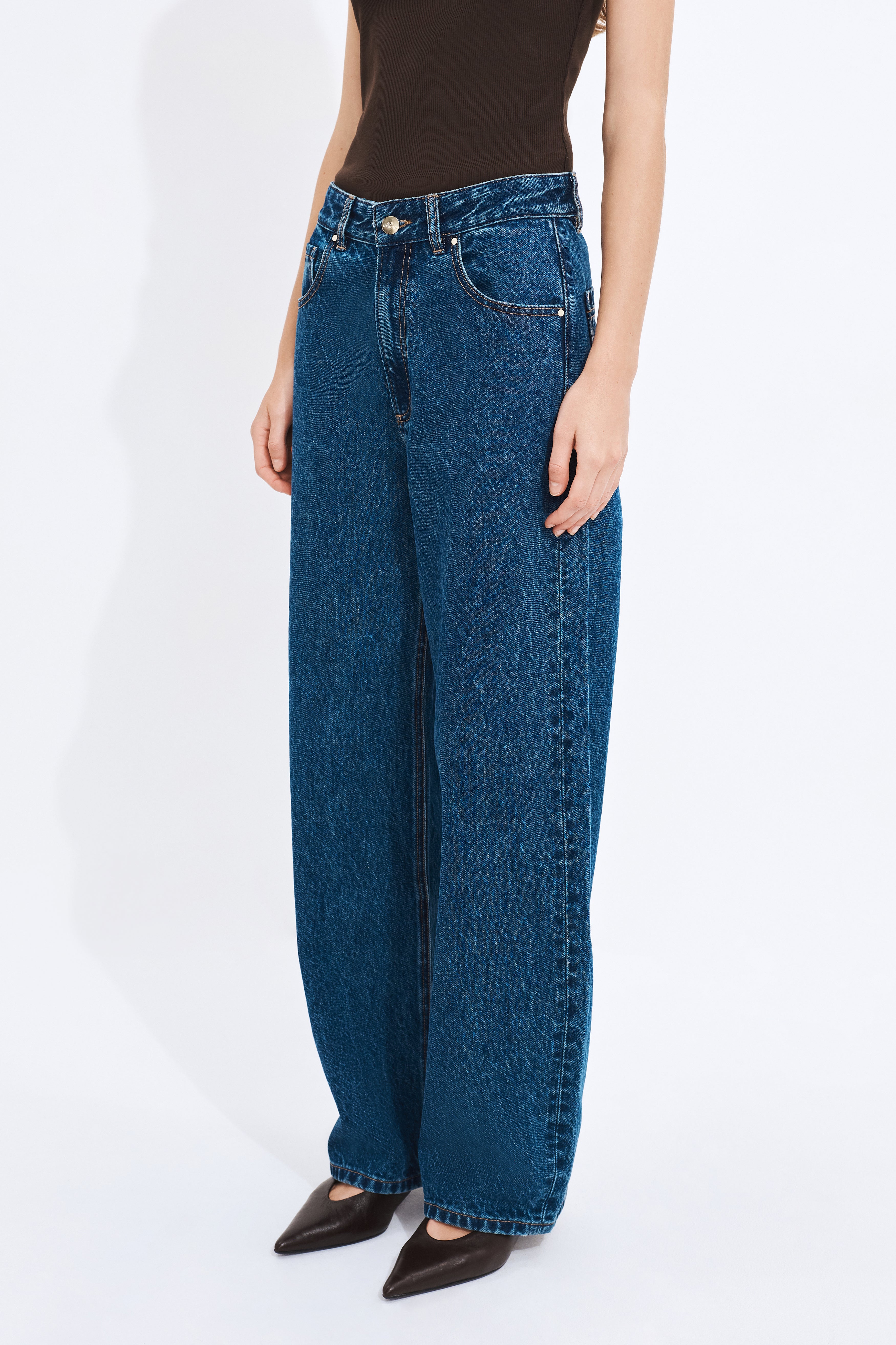 Myles Soft Barrel Leg Jeans